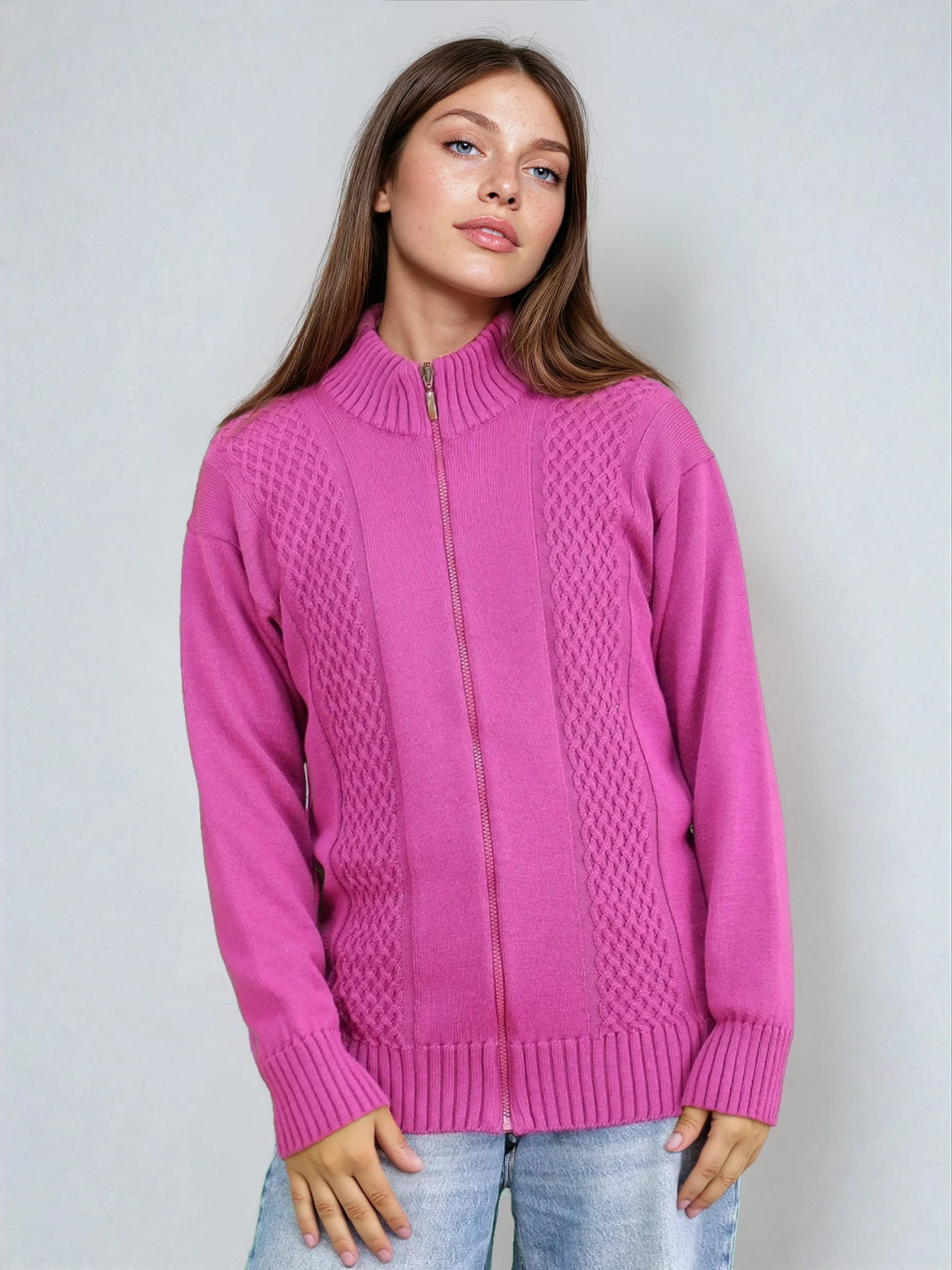 Cardigan with Half Collar and Structured Zipper in Merino Wool Carmim