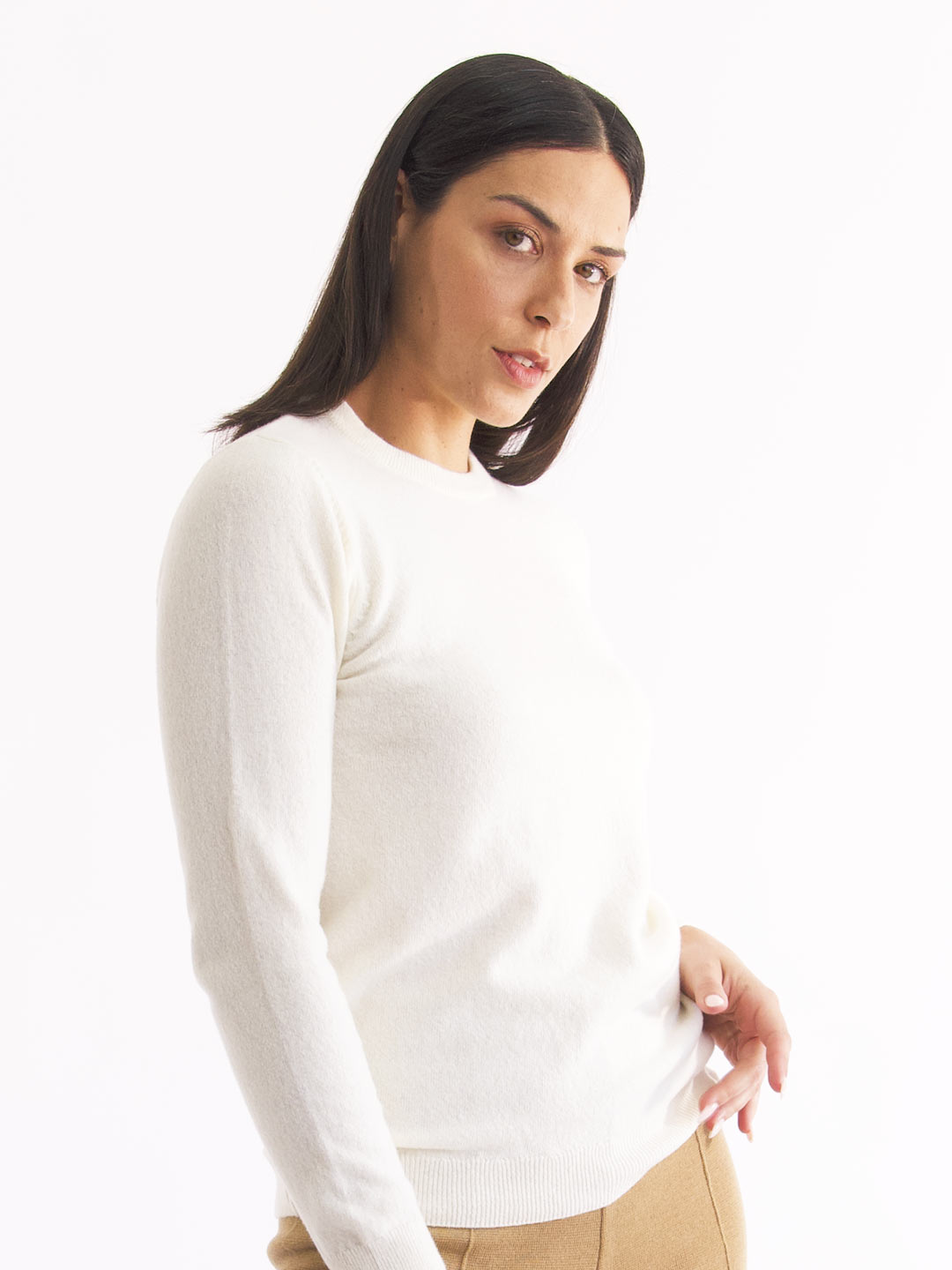 Camisolas de Malha Achega - Camisola de malha para senhora em lambswool com decorte redondo na cor branco pérola
