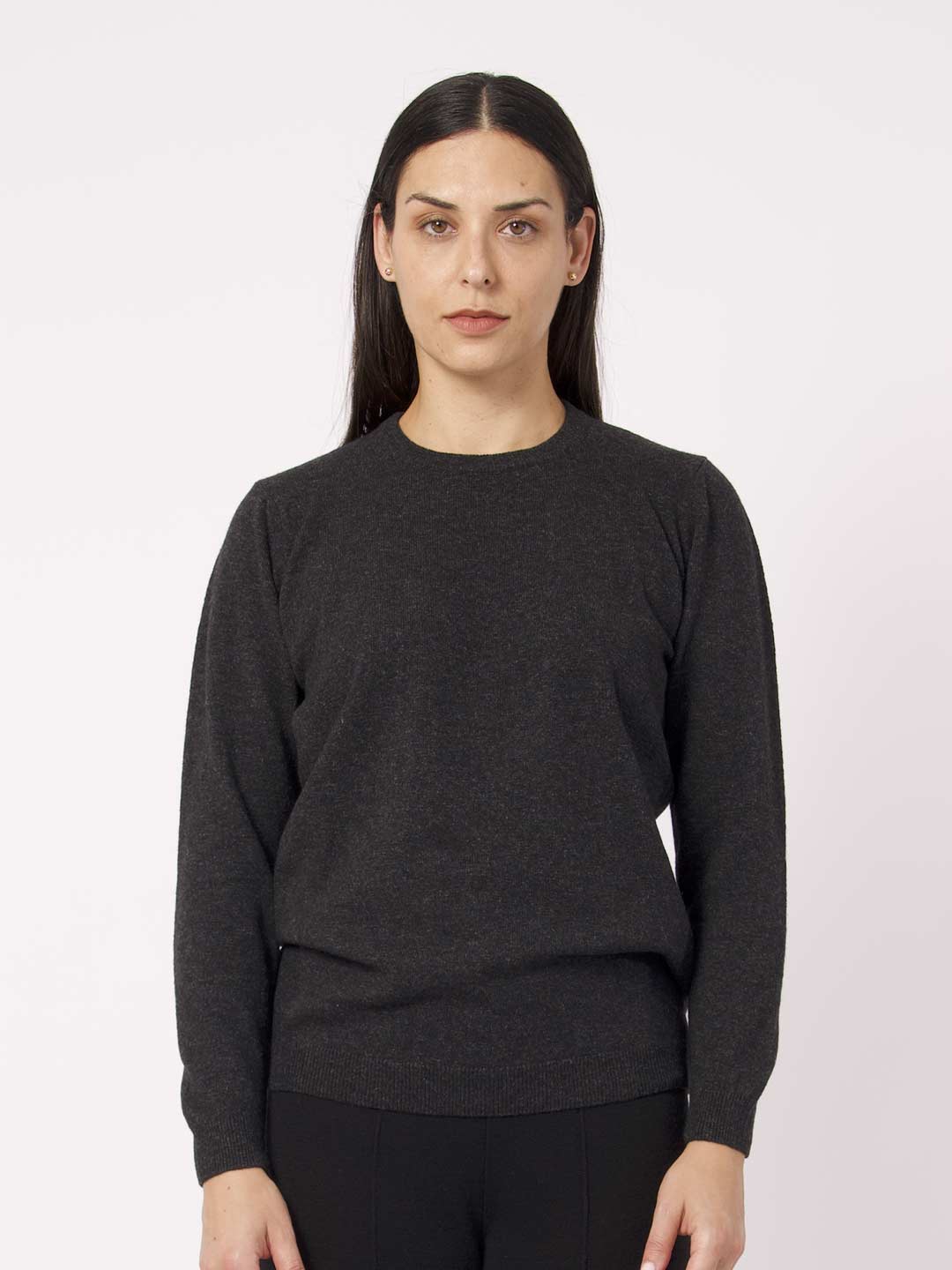 Camisolas de Malha Achega - Camisola de malha para senhora em lambswool com decorte redondo na cor cinza antracite
