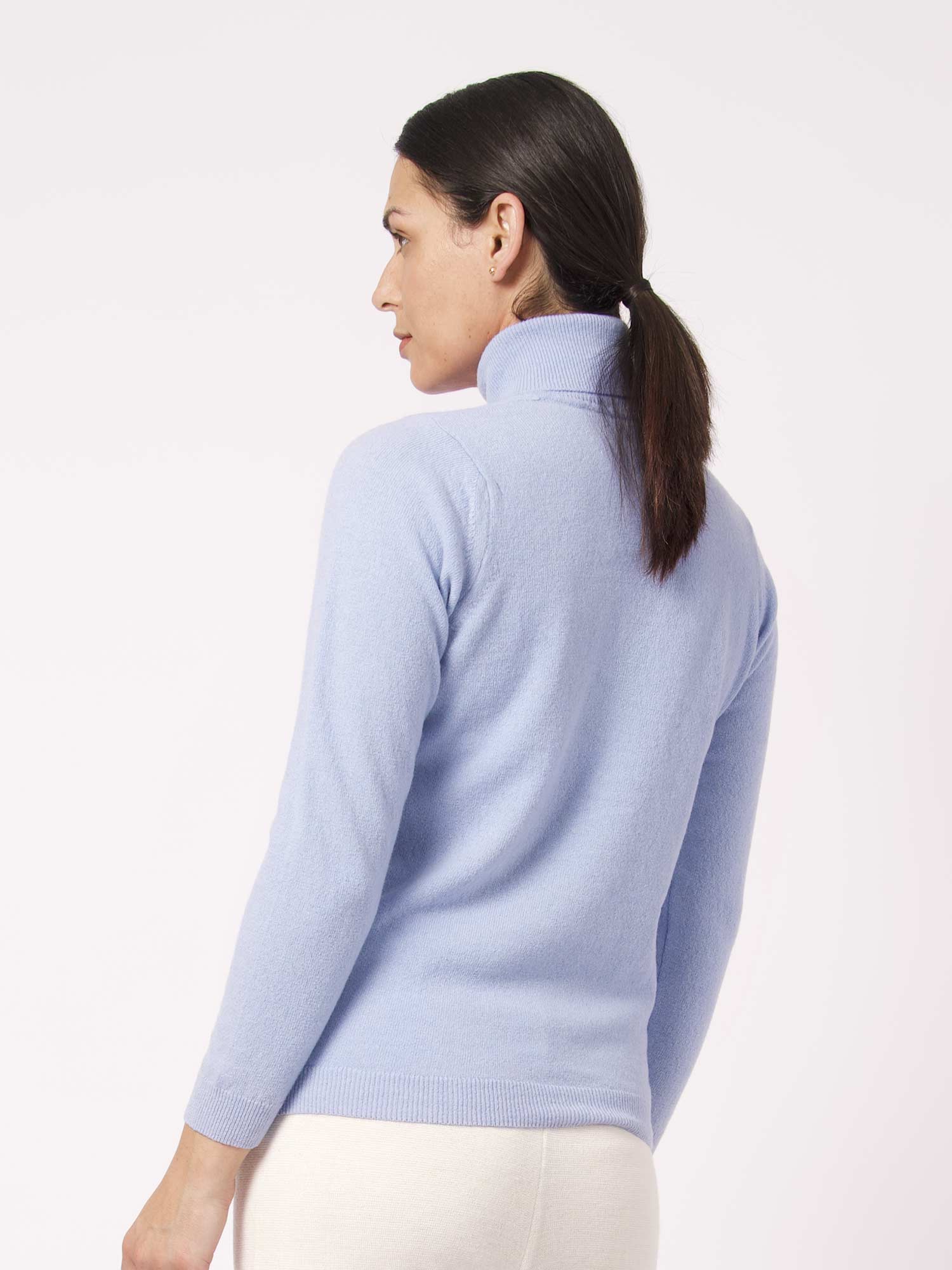 Camisolas de Malha Achega - Camisola de gola alta em lambswool na cor azul claro