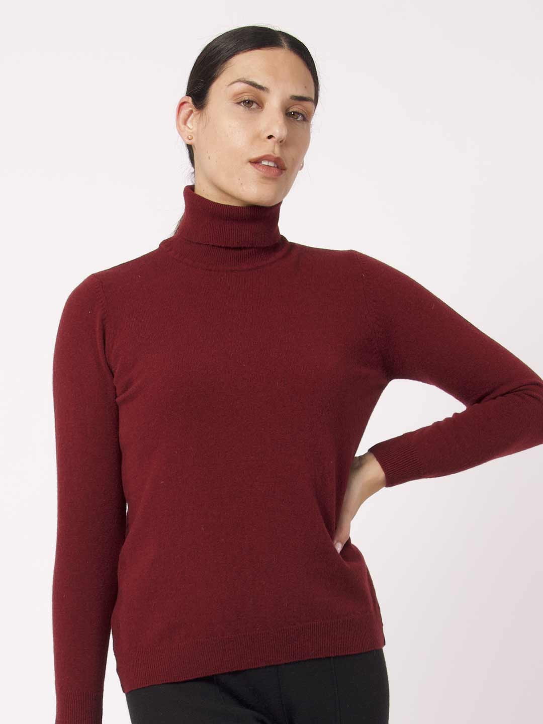 Camisolas de Malha Achega - Camisola de gola alta em lambswool na cor bordeaux