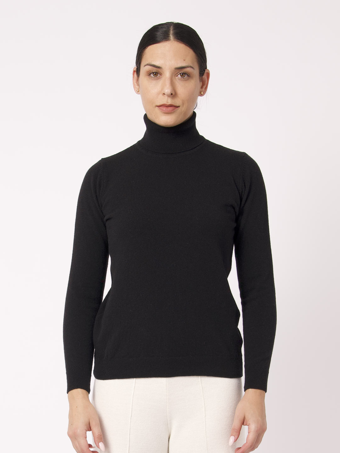 Camisolas de Malha Achega - Camisola de gola alta em lambswool na cor preto