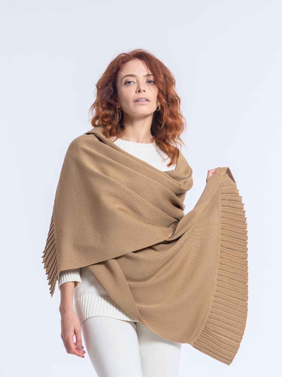 Écharpes Achega - Echarpe de lã merino plissada camel