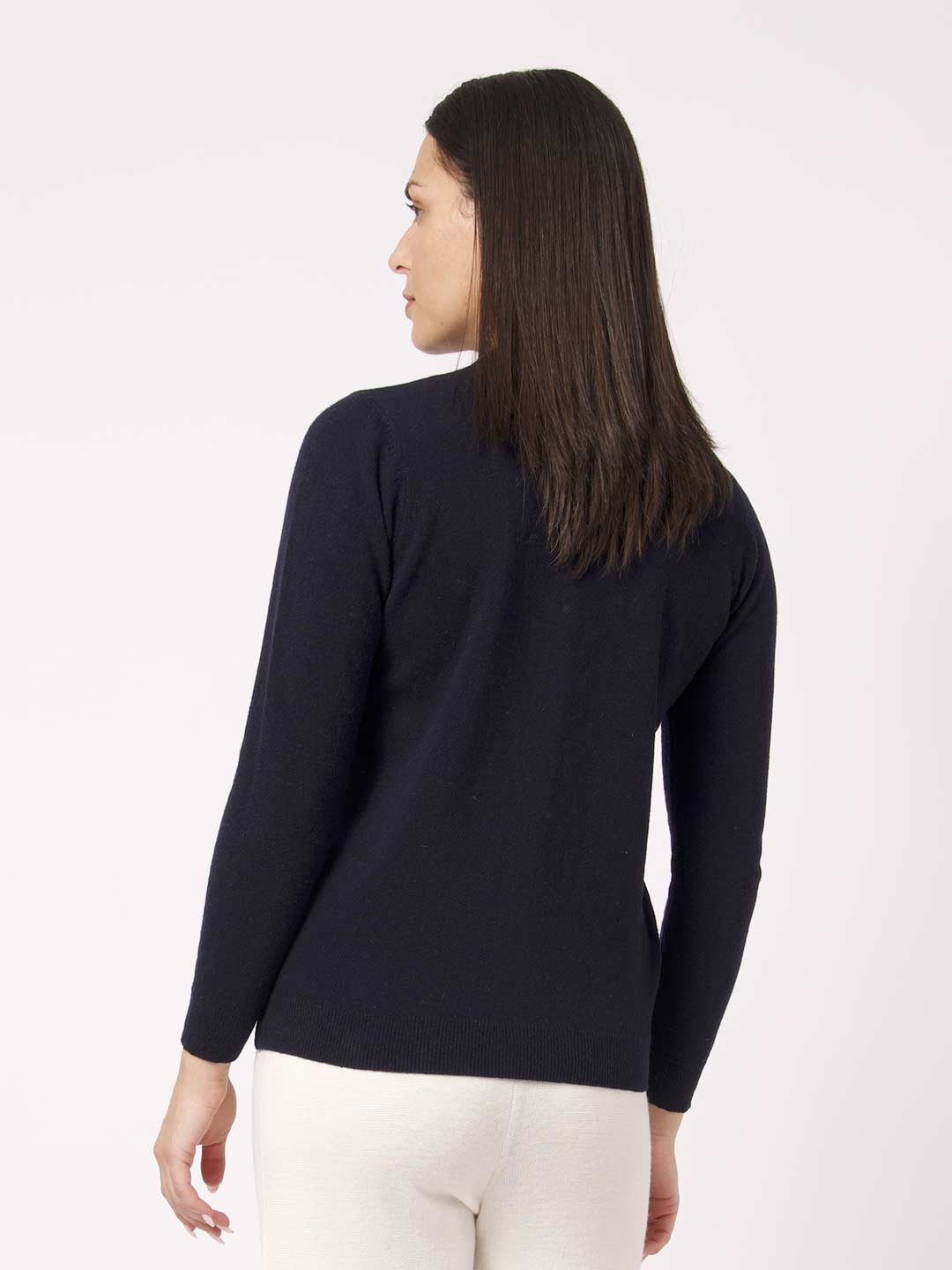 Casacos de Malha Achega - Casaco feminino azul marinho em lambswool com decote redondo e botões