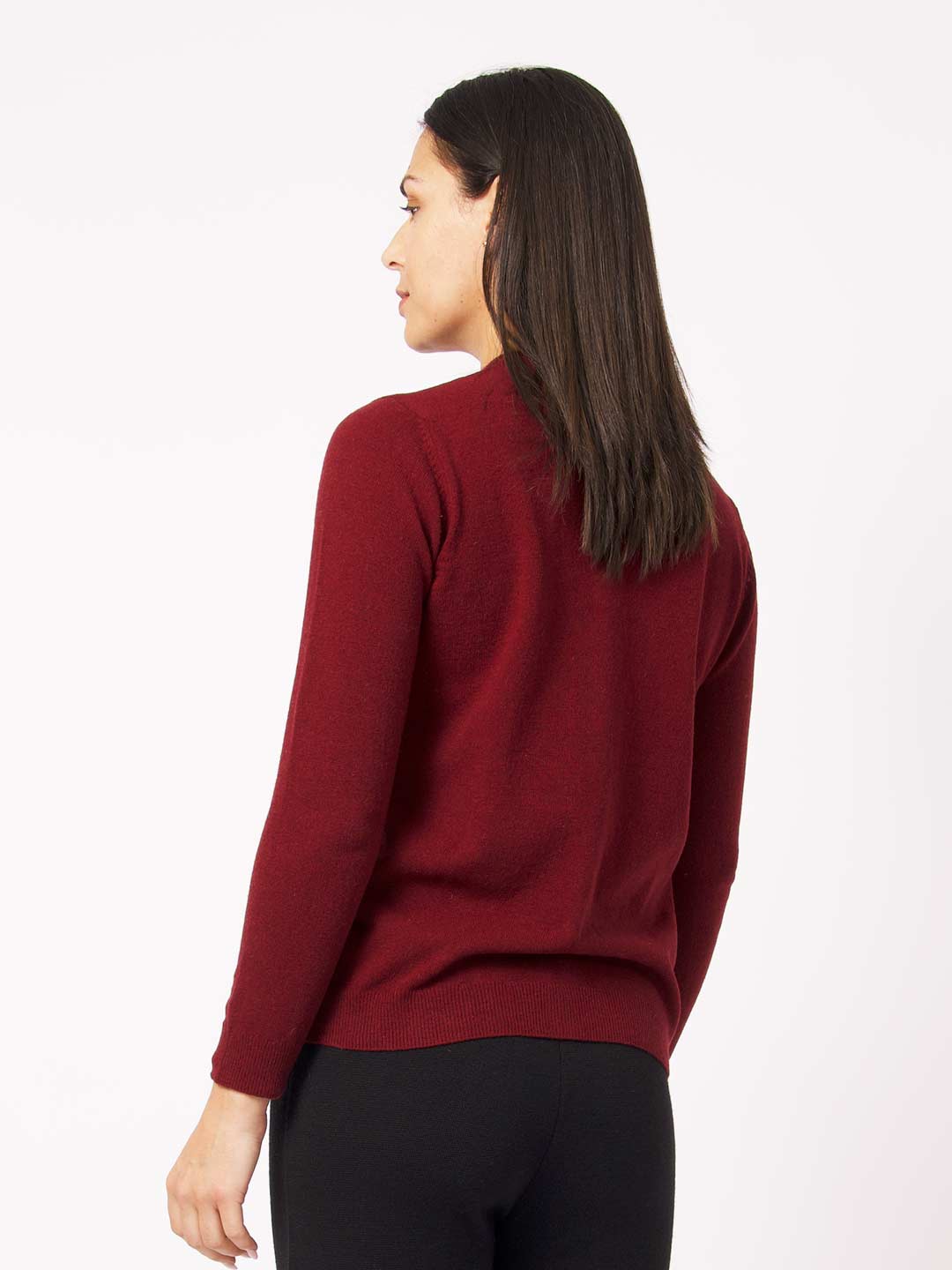 Casacos de Malha Achega - Casaco feminino bordeaux em lambswool com decote redondo e botões