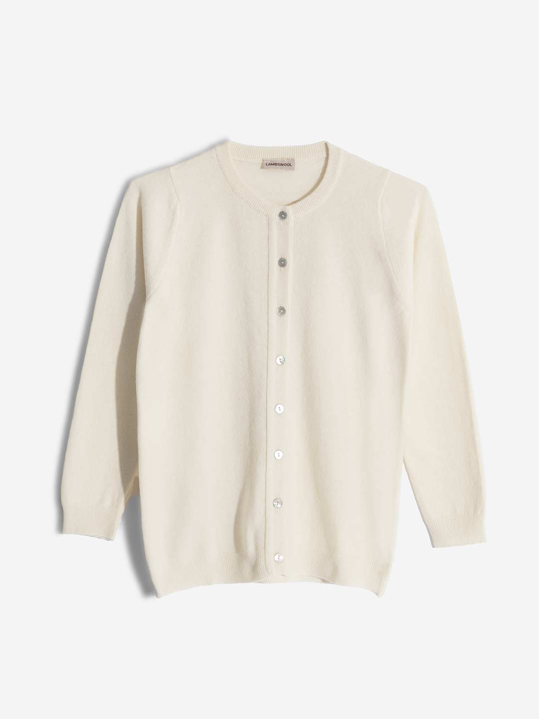 Casacos de Malha Achega - Casaco feminino branco em lambswool com decote redondo e botões