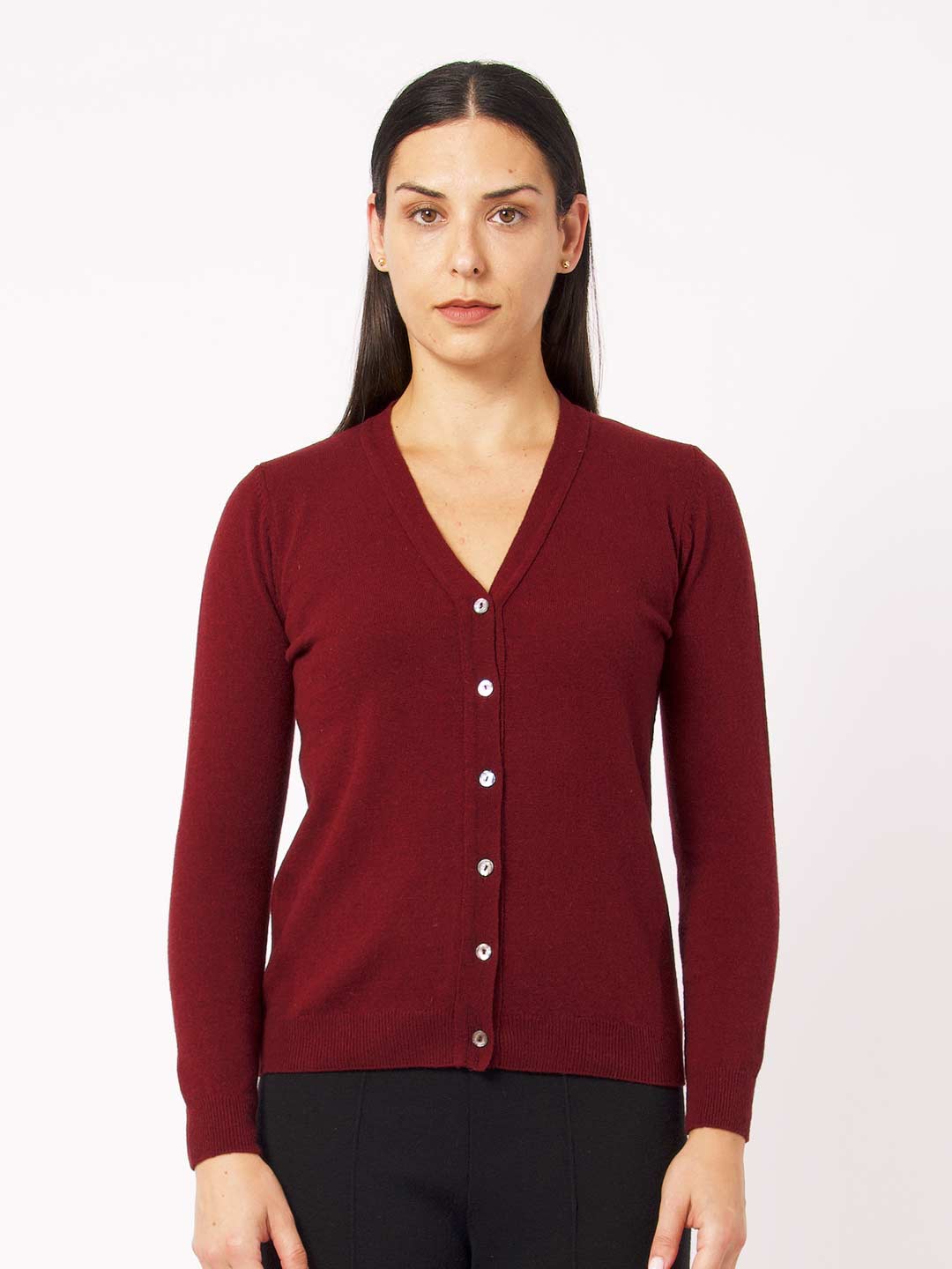 Casacos de Malha Achega - Casaco feminino bordeaux em lambswool com decote em V e botões