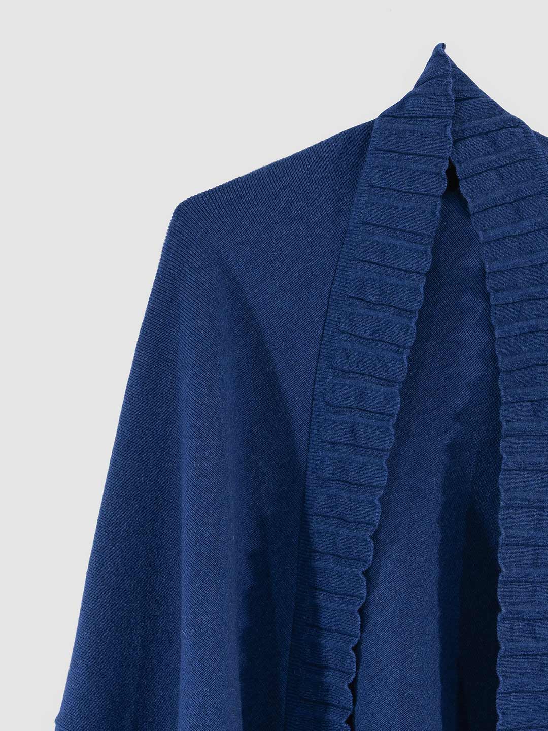 Xailes de Malha Achega - Xaile de malha feminino em lambswool na cor azul indigo