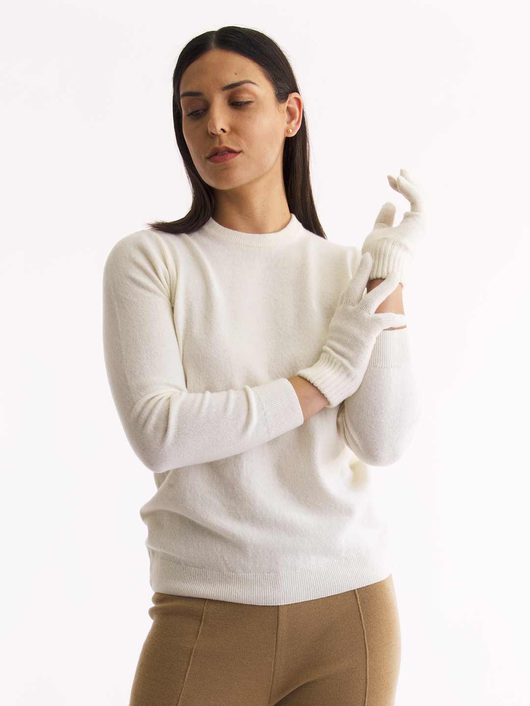Achega Knitted Gloves - Women's knitted lambswool gloves in white