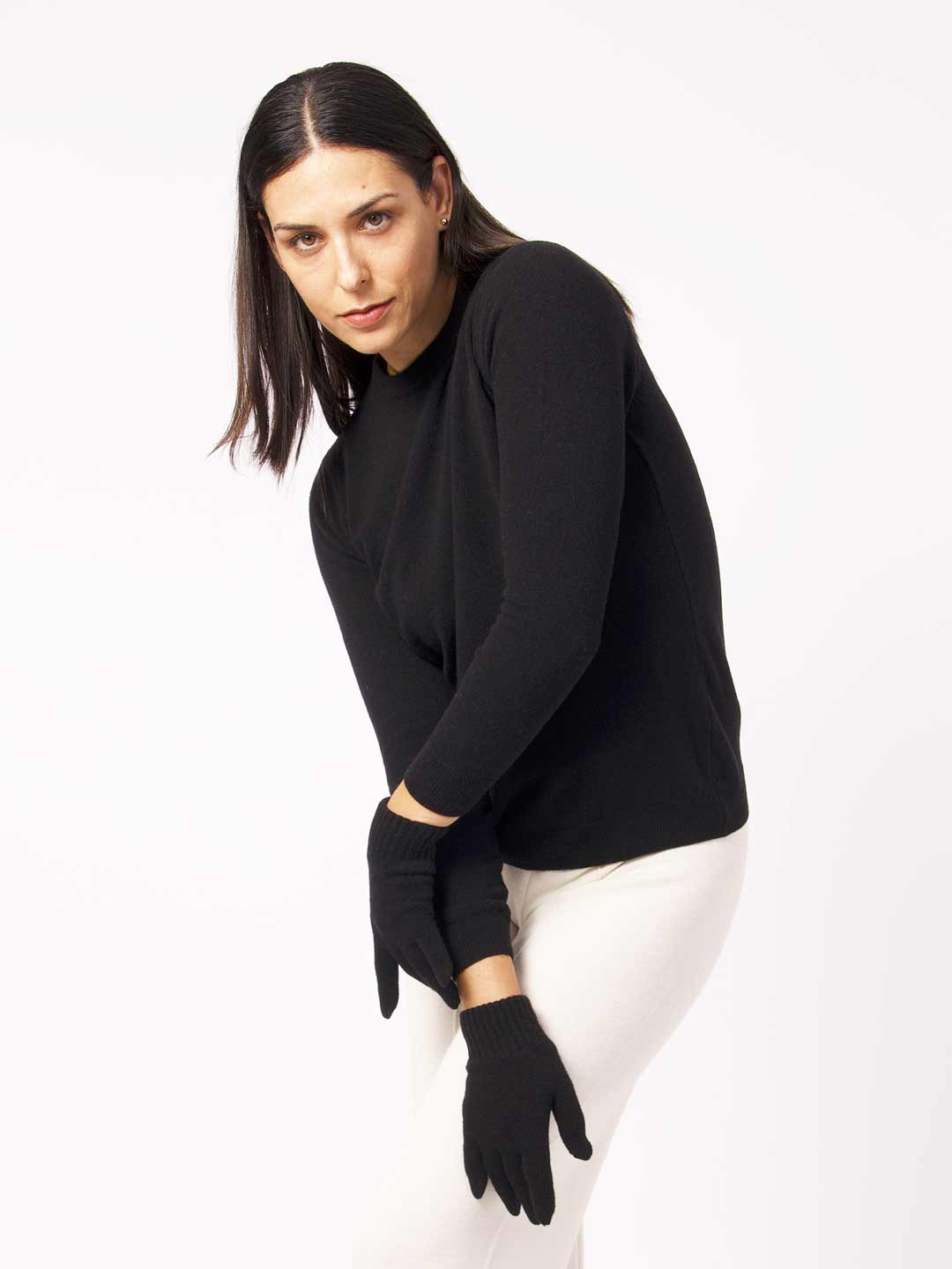 Achega Knitted Gloves - Women's knitted lambswool gloves in black