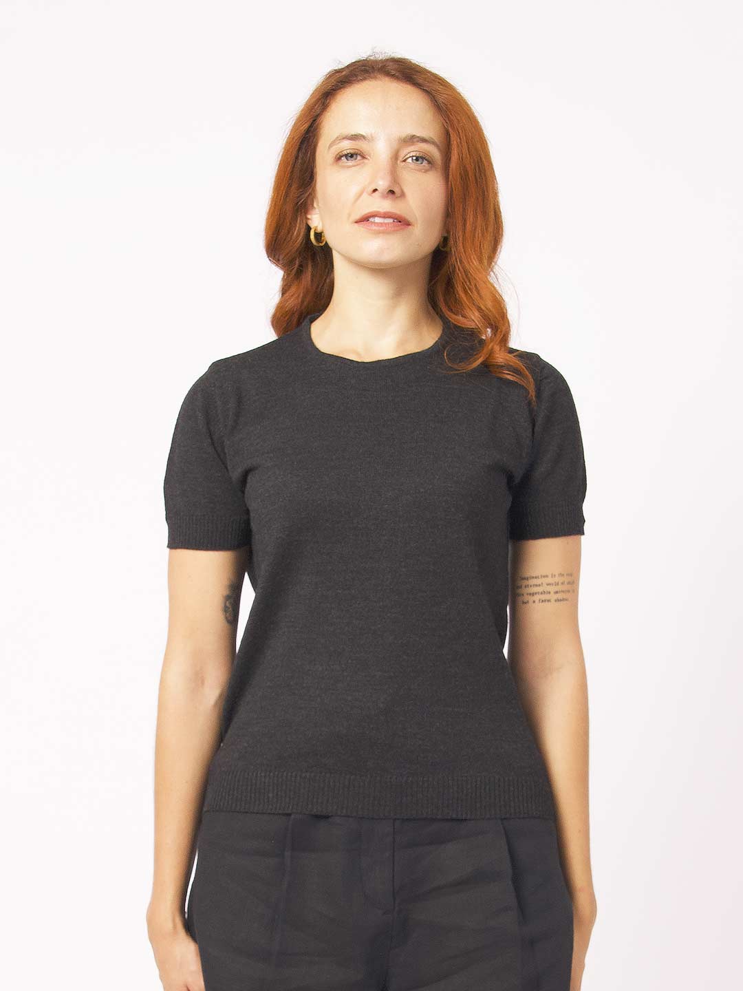 Achega Knitwear Jerseys - Jersey de lana merino gris con mangas cortas