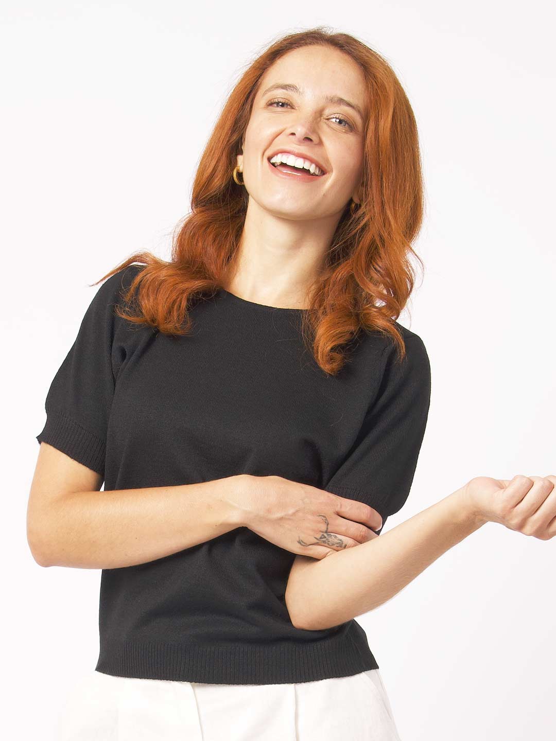 Camisolas de Malha Achega - Camisola lã merino preta com manga curta