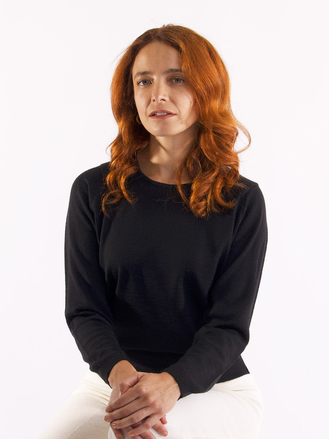 Camisolas de Malha Achega - Camisola lã merino preta com manga comprida