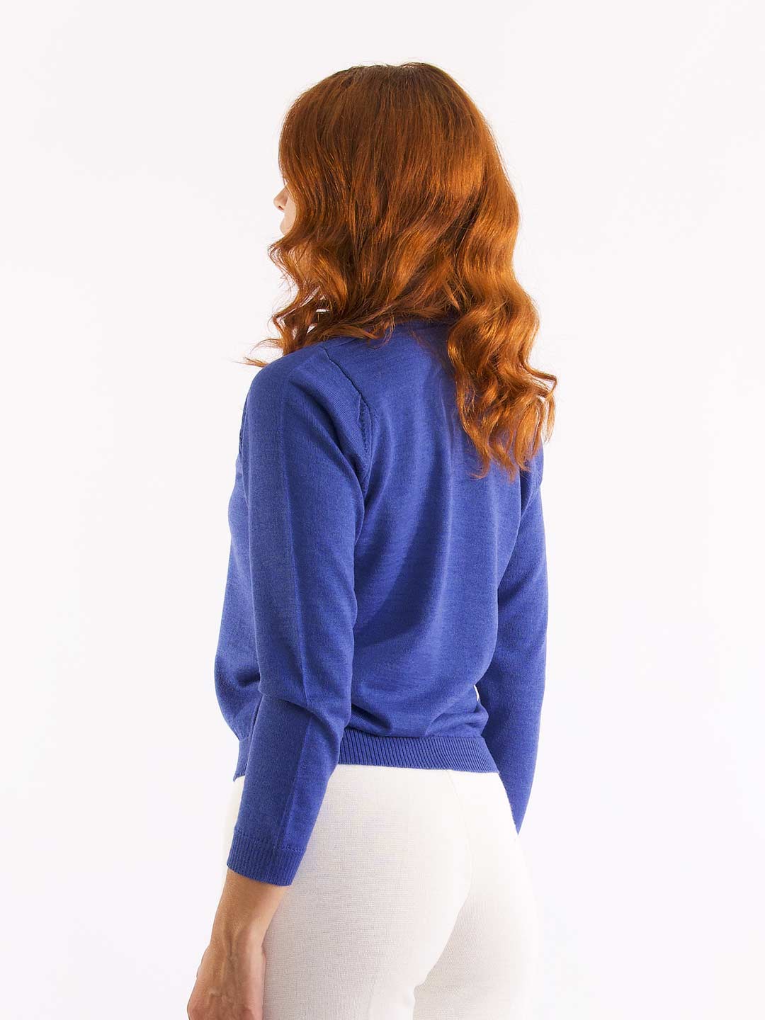 Camisolas de Malha Achega - Camisola feminina em lã merino com gola alta na cor azul indigo
