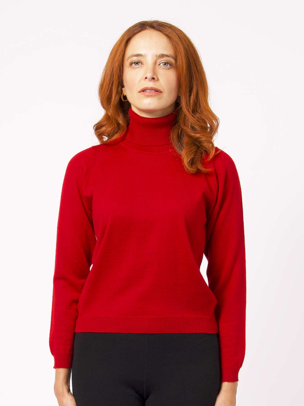 Camisolas de Malha Achega - Camisola feminina em lã merino com gola alta na cor vermelho