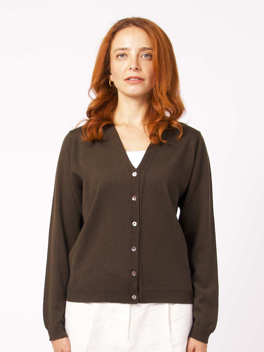 Achega Knitted Cardigan - Women's brown Cardigan in merino wool with v-neck and buttons