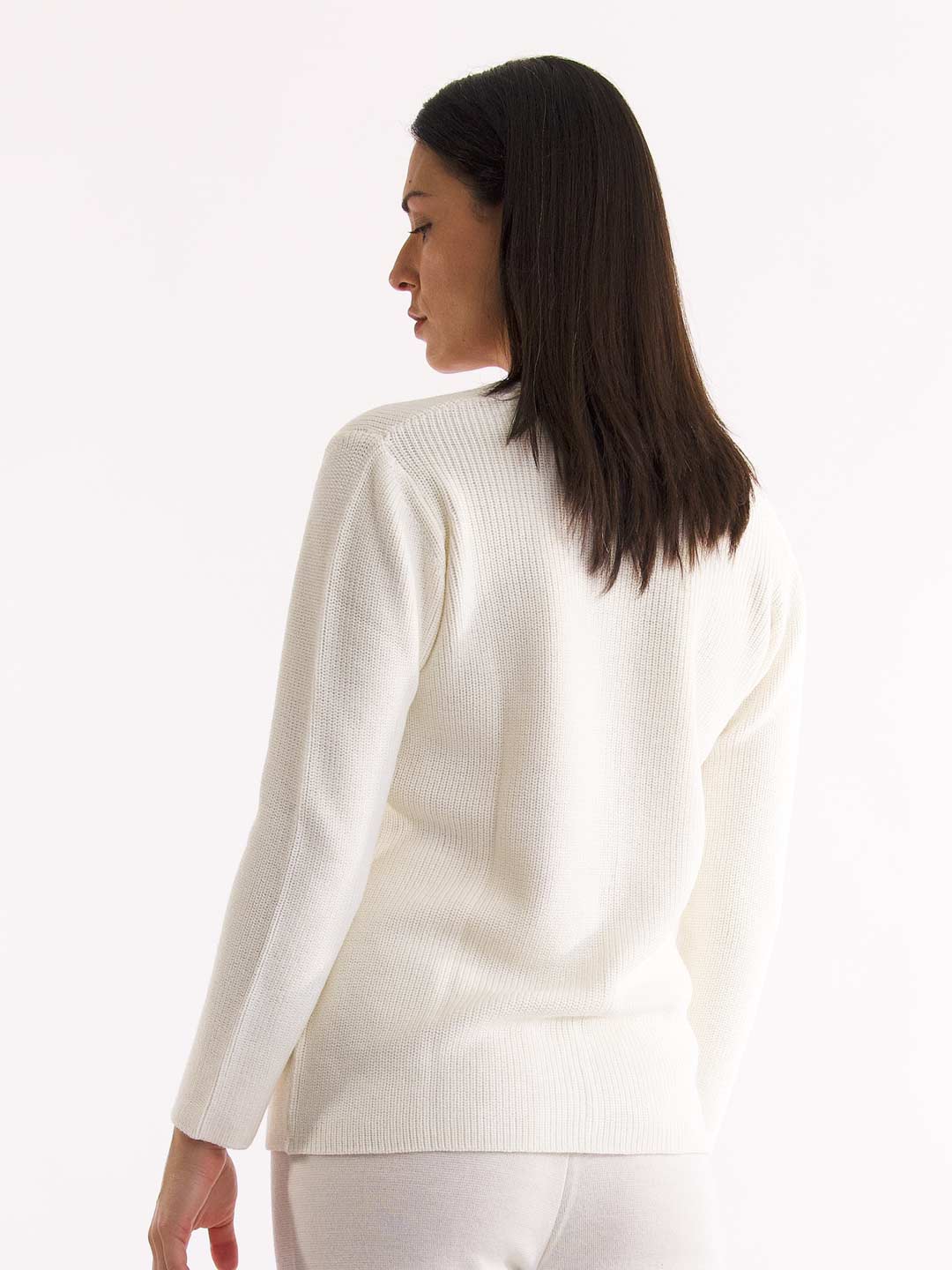 Casacos de Malha Achega - Casaco feminino branco em malha pérola com decote em V em lã merino