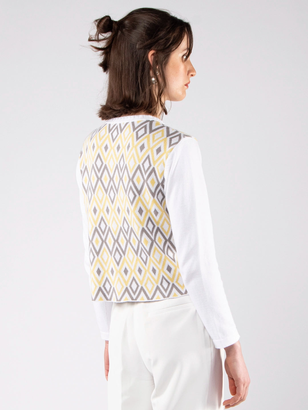 Achega Knit Jackets - Cardigan made of organic cotton with buttons and an argyle diamond jacquard pattern.