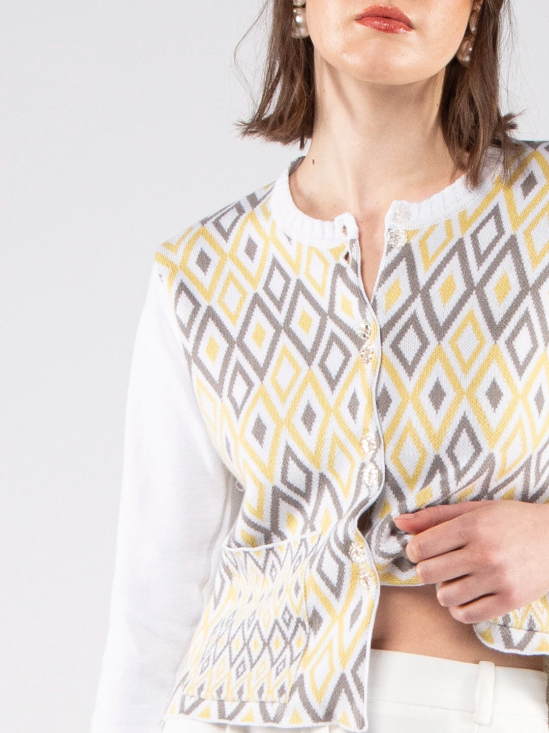 Achega Knit Jackets - Cardigan made of organic cotton with buttons and an argyle diamond jacquard pattern.