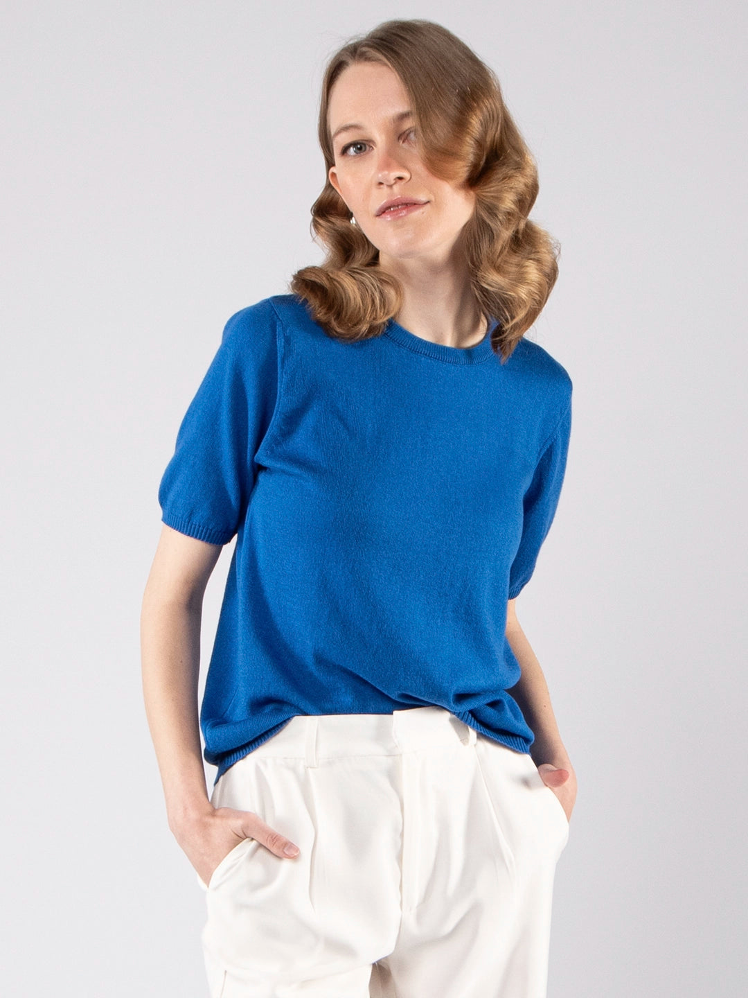 Achega Knitted Sweaters - Jersey de punto azul cobalto de algodón orgánico para mujer con medias mangas