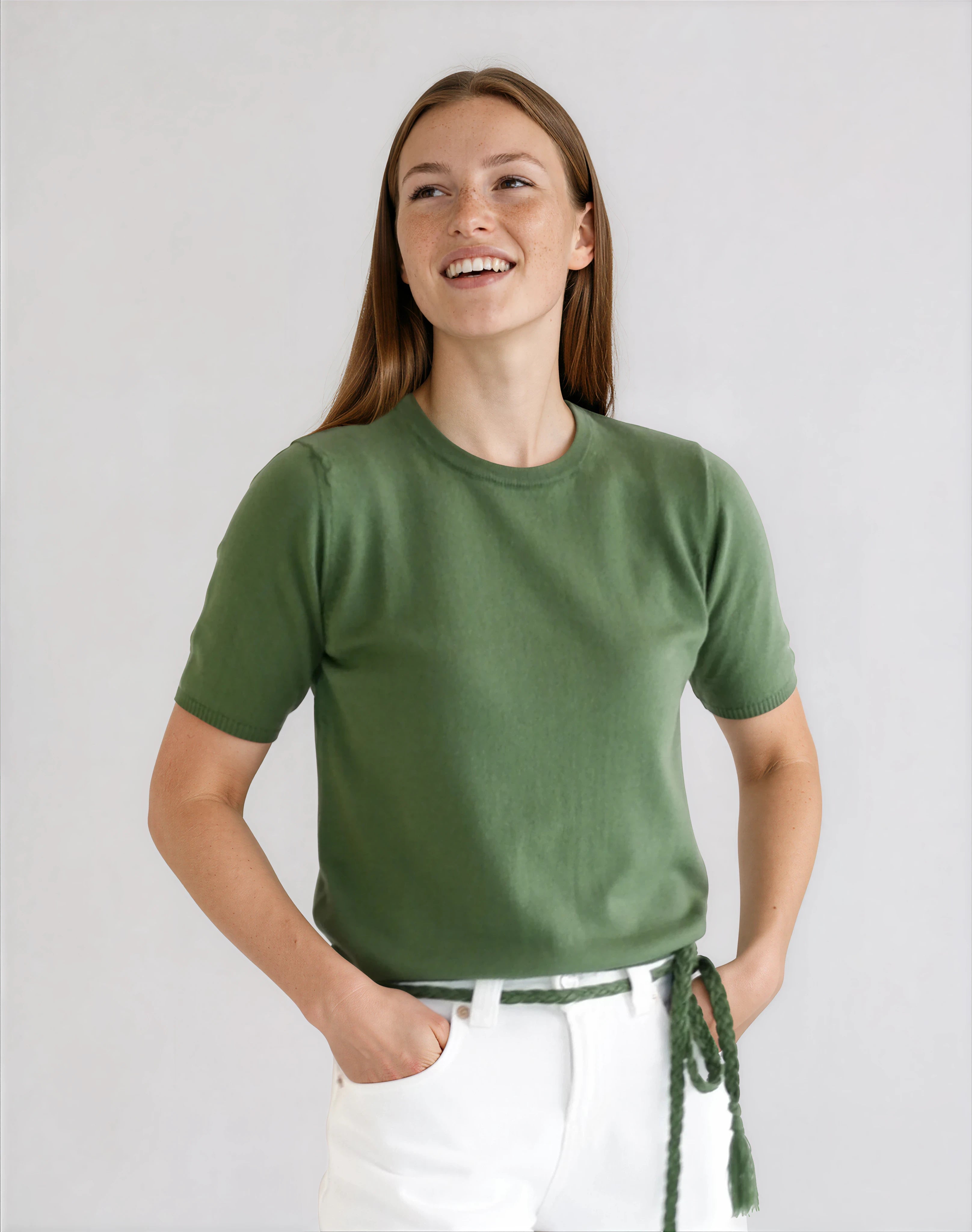 Ultra-Light Olive Green Sweatshirt Made from GOTS-Certified Organic Cotton Yarn