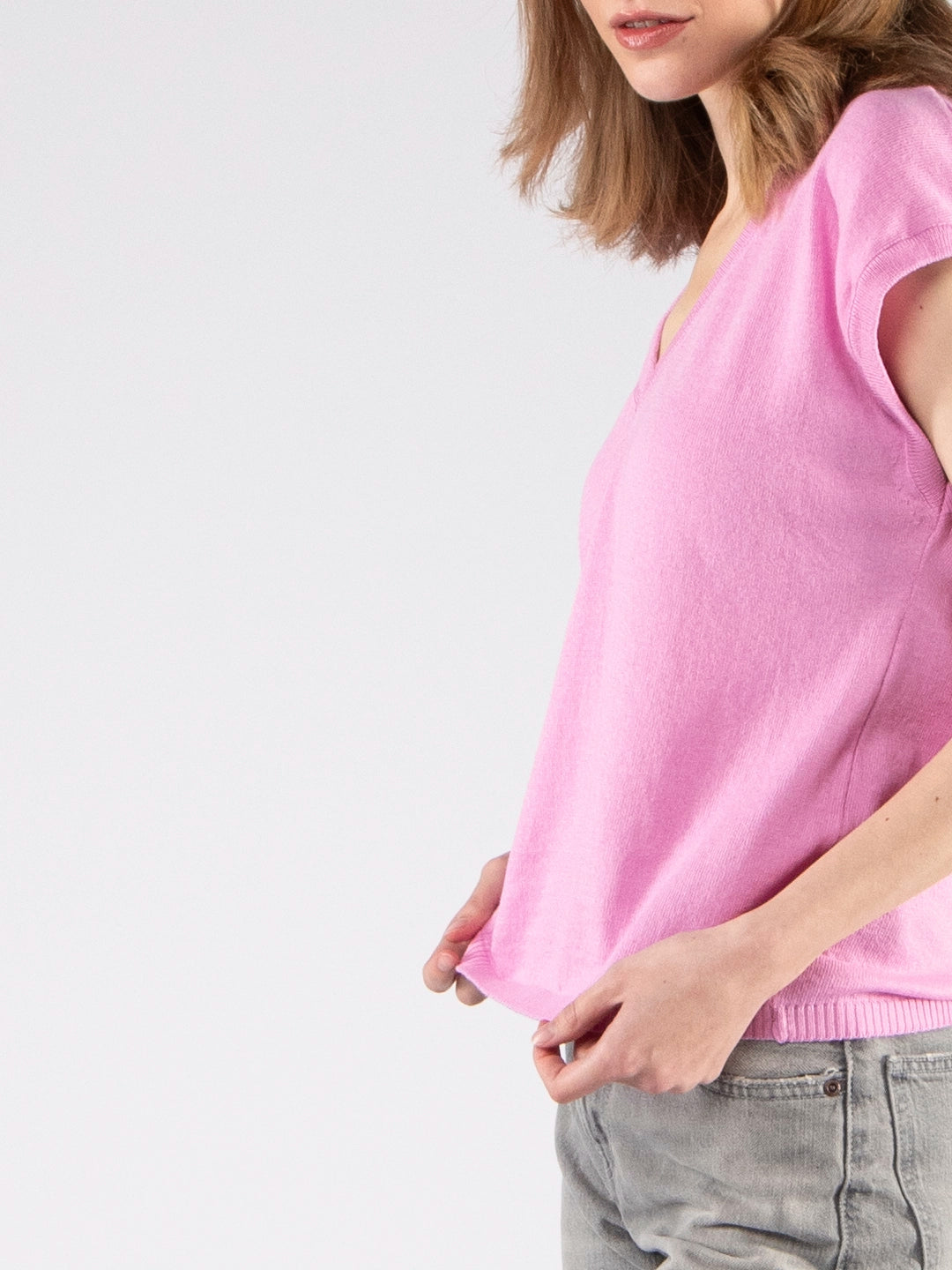 Jersey ultraligero con escote en V, de color rosa, confeccionado con hilo de algodón orgánico certificado por GOTS