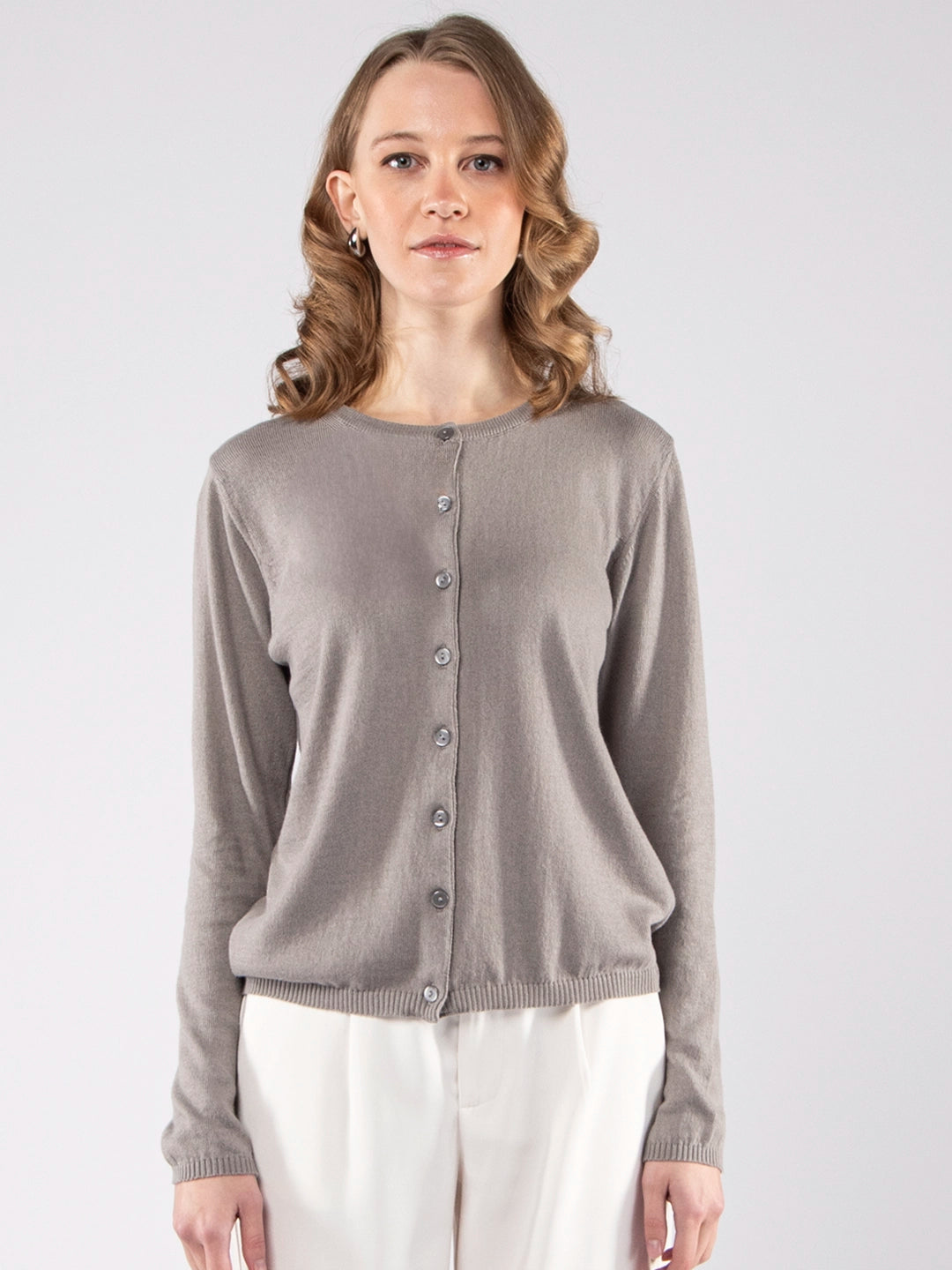 Achega Knitwear - Cardigan silver-gray Cardigan in organic cotton with a round neckline and buttons