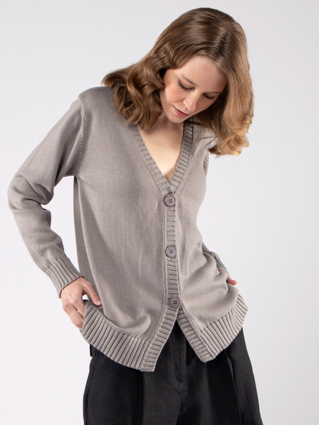 Achega Knitted Cardigan - Women's Cardigan in organic cotton GOTS V-neck and buttons