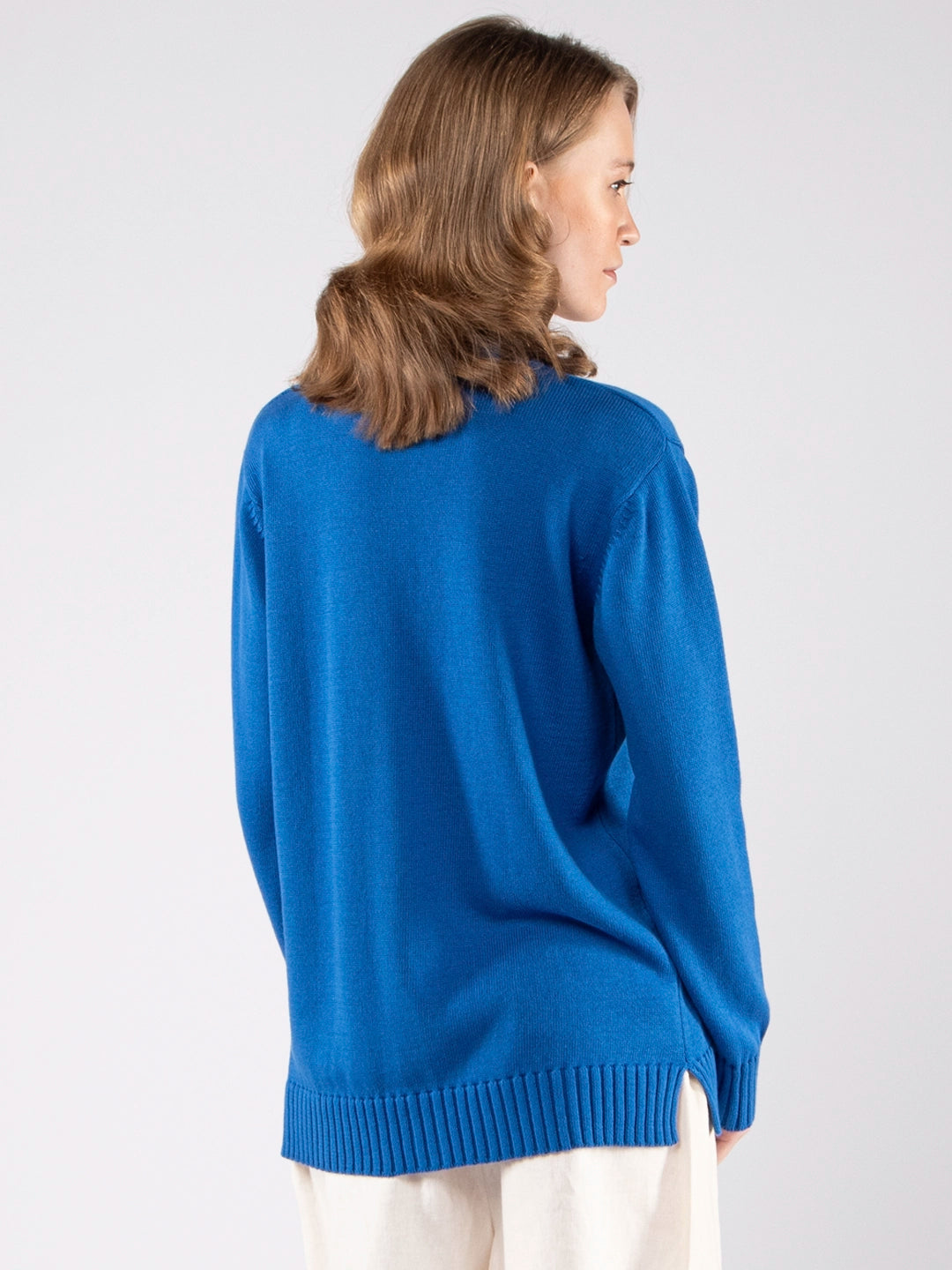 Casacos de Malha Achega - Casaco feminino em algodão orgânico GOTS decote V e botões