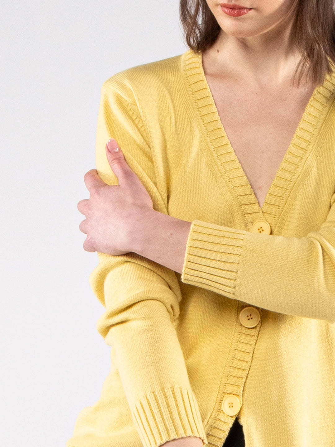 Achega Knitwear - Cardigan in GOTS-certified organic cotton with a V-neck and buttons