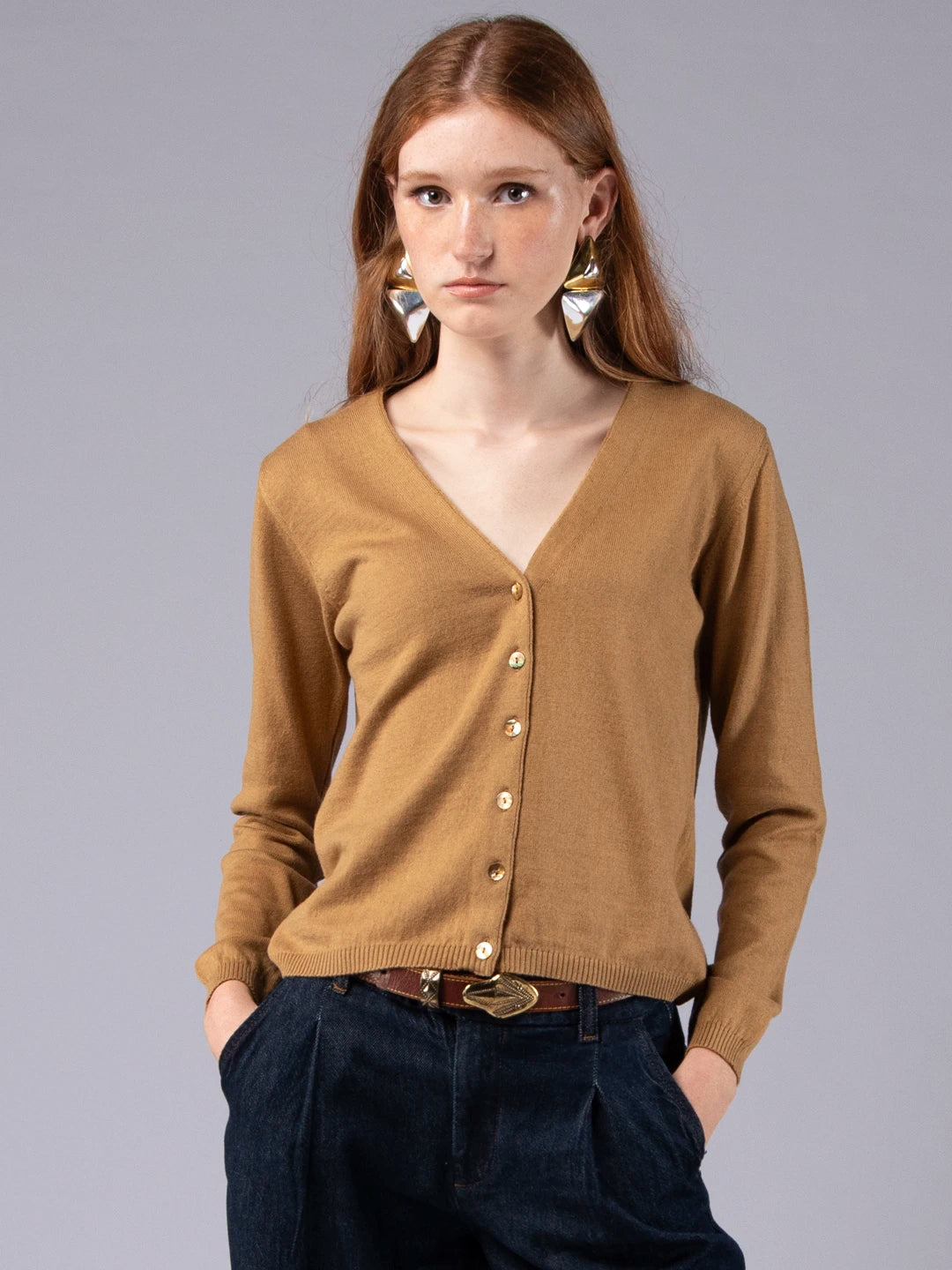Chaqueta con cuello de pico de lana merina y algodón orgánico