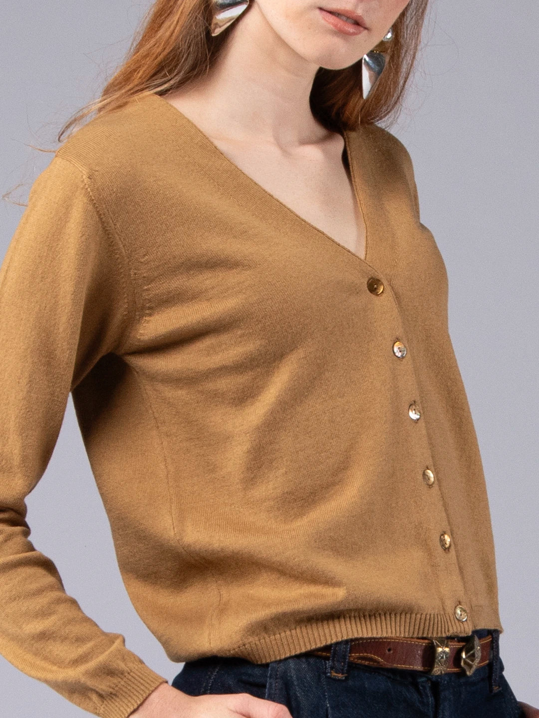 Chaqueta con cuello de pico de lana merina y algodón orgánico