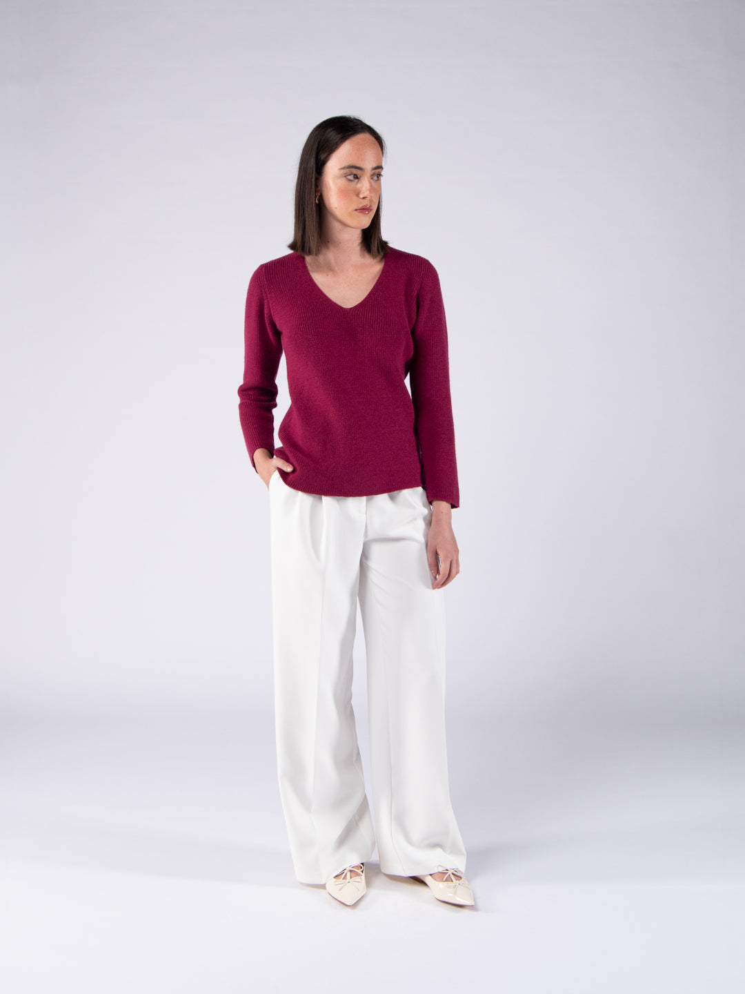 Camisola de Decote em V em Lã Merino - Ameixa