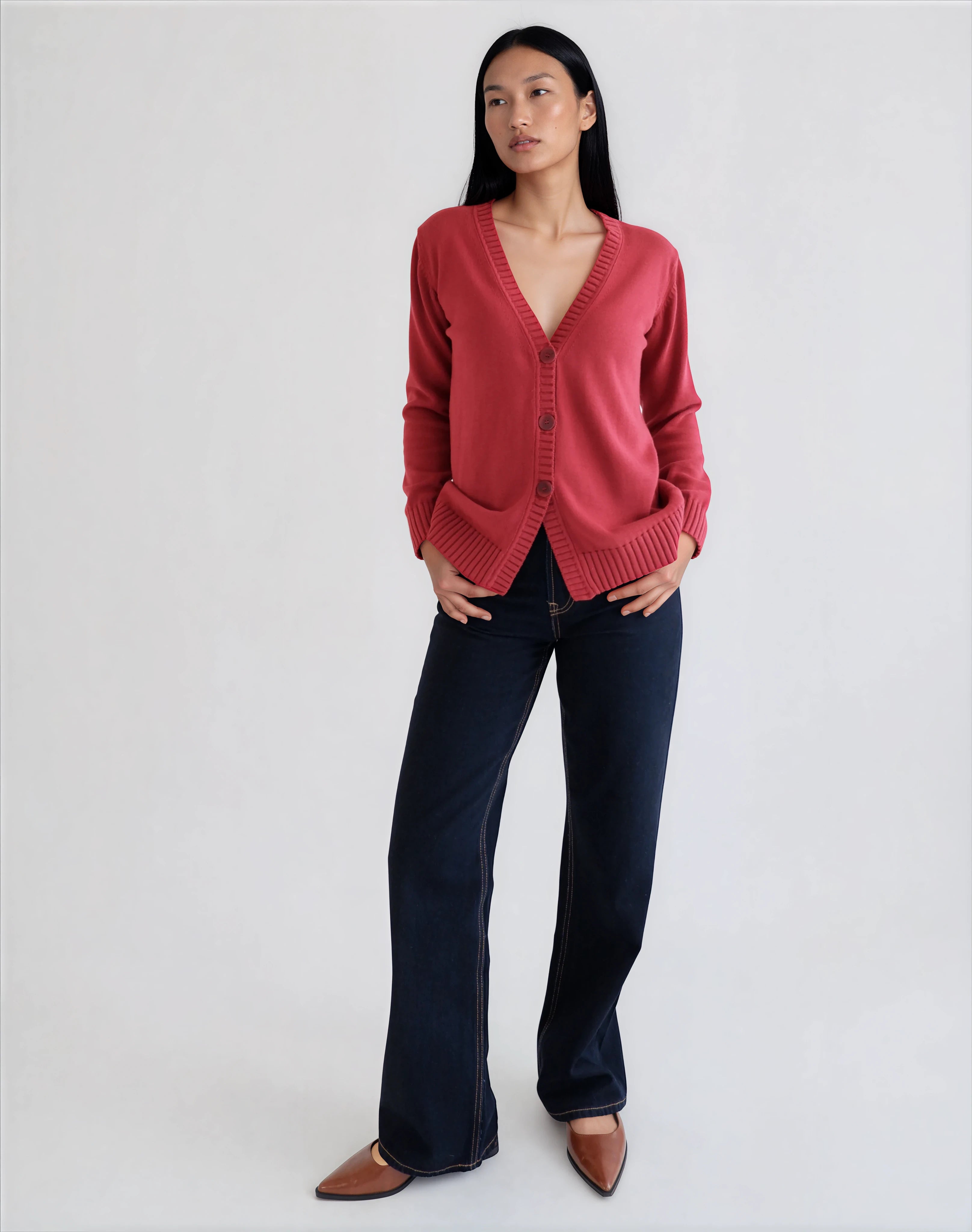 Cherry-Colored V-Neck Sweater in GOTS-Certified Organic Cotton