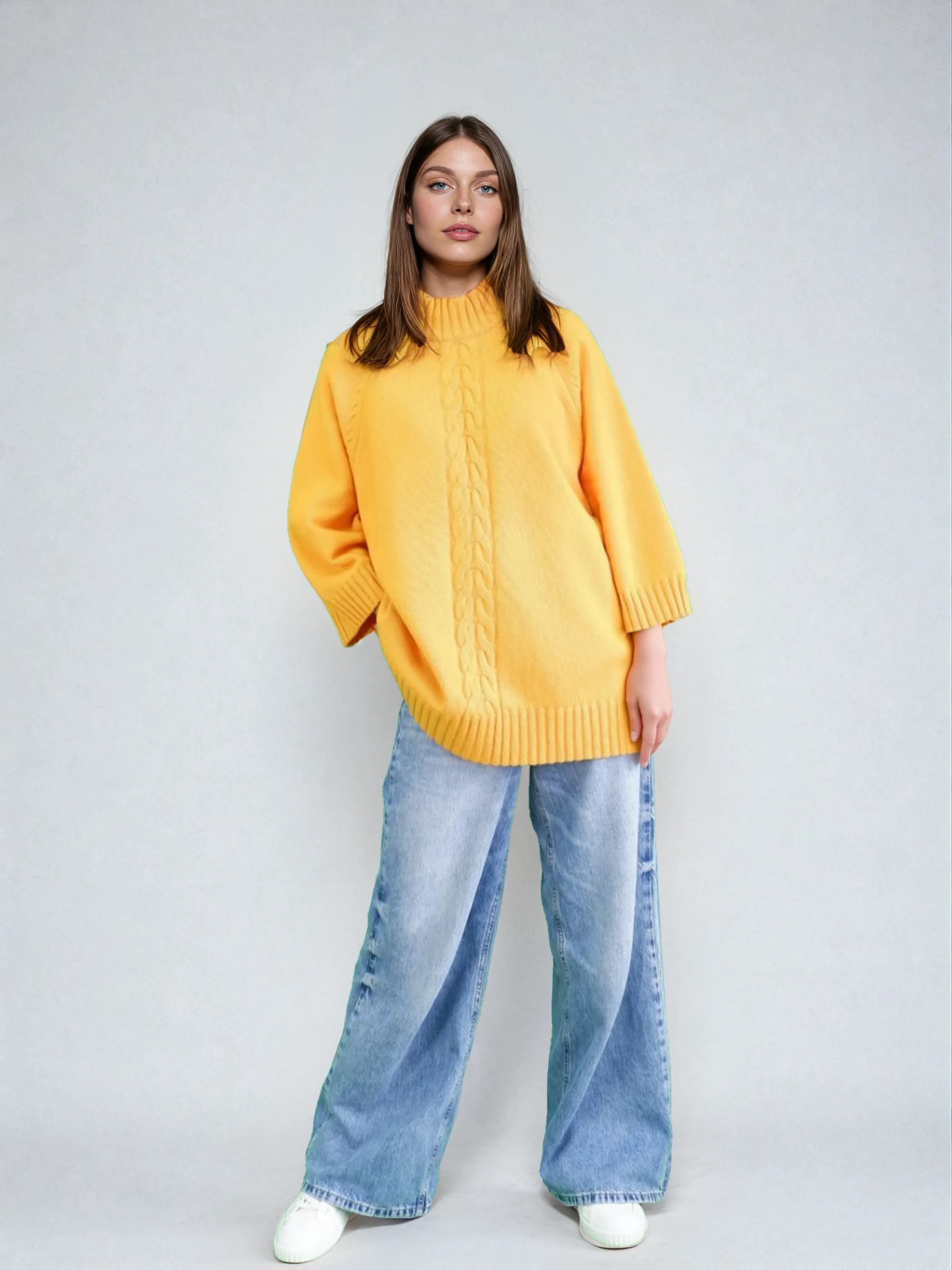 Poncho com Trança e Botões em Lambswol em Amarelo