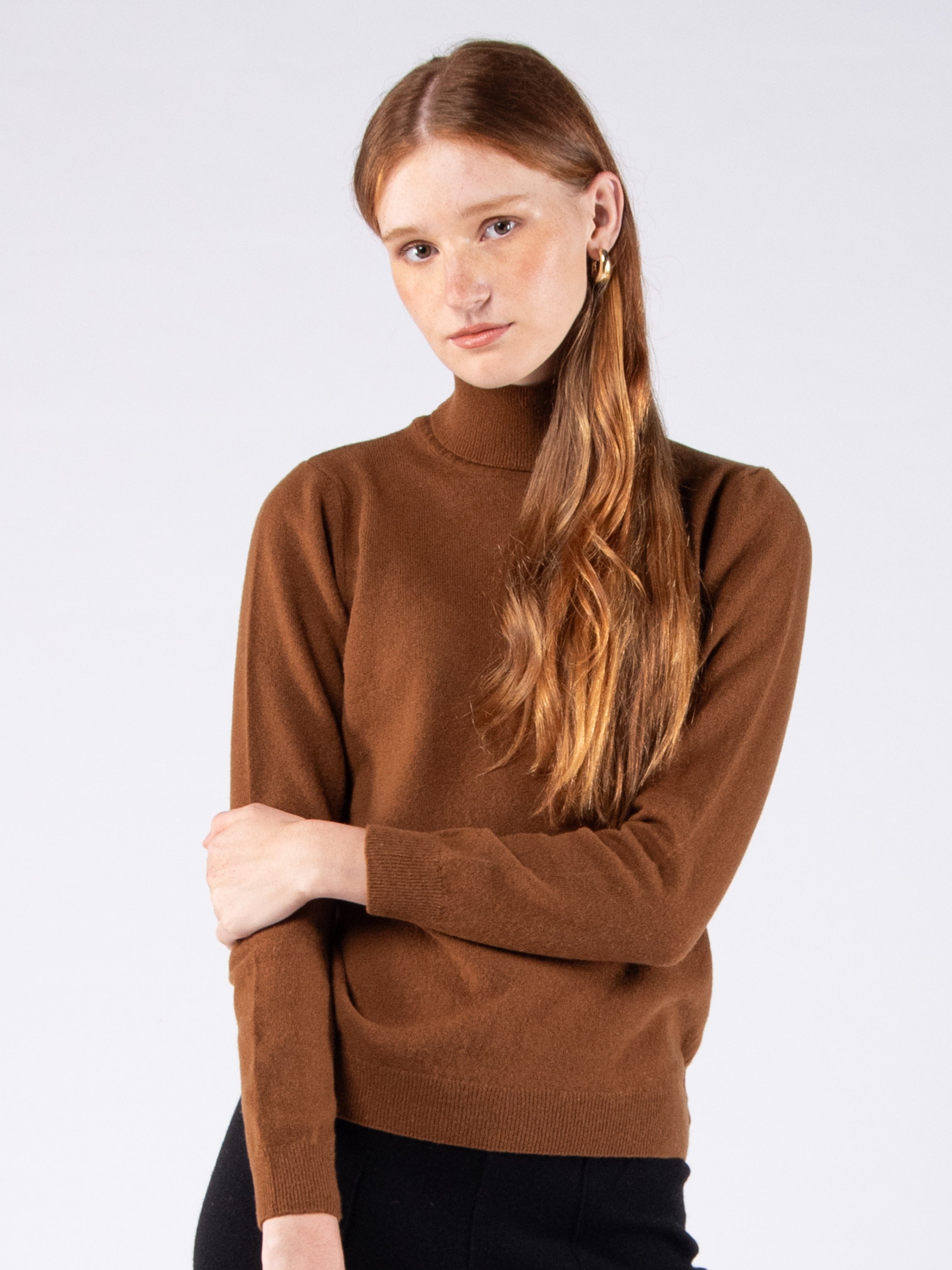 Blusa de Gola Alta em Lambswool - Charuto