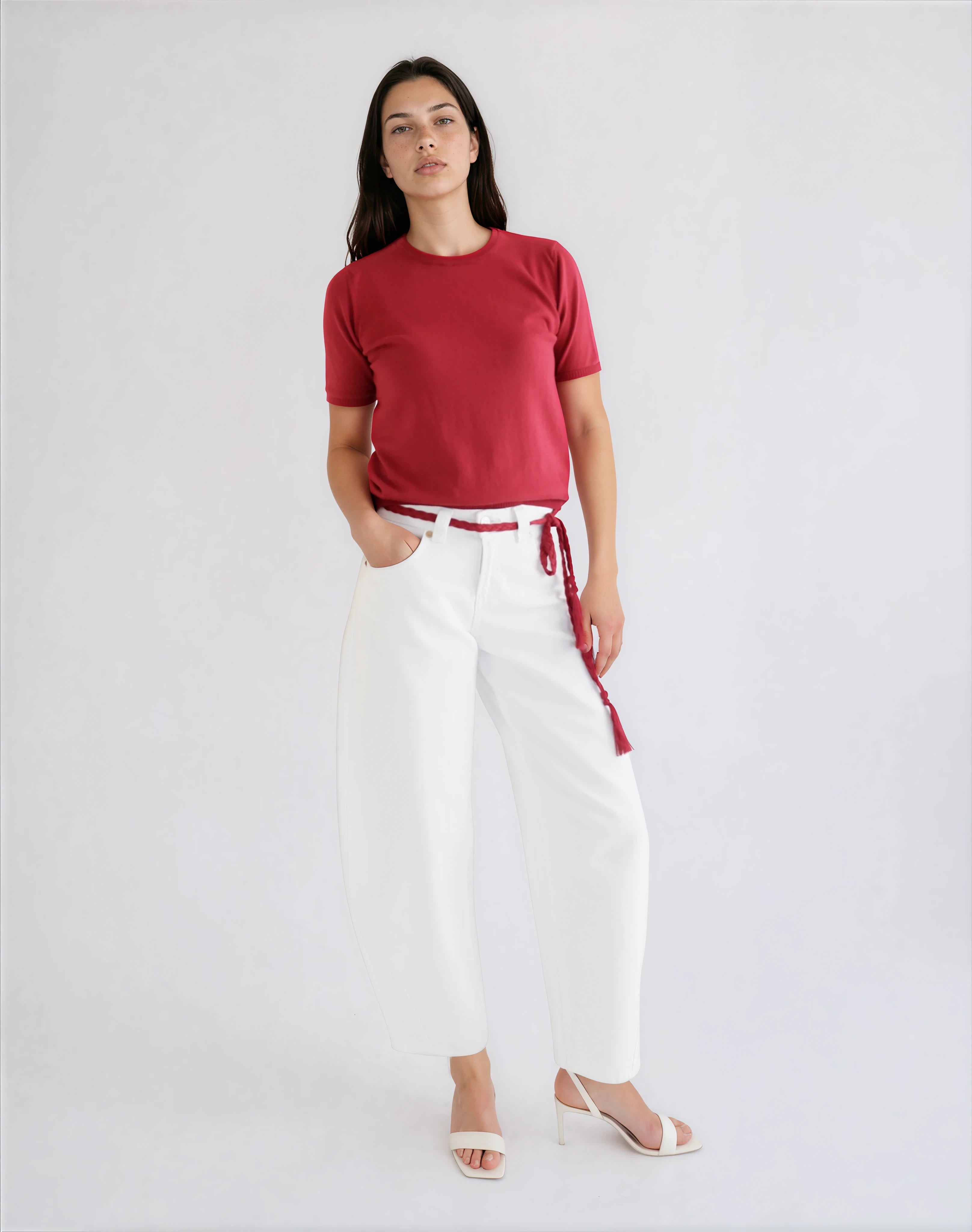 Ultra-Lightweight Cherry-Colored Sweatshirt Made from GOTS-Certified Organic Cotton Yarn