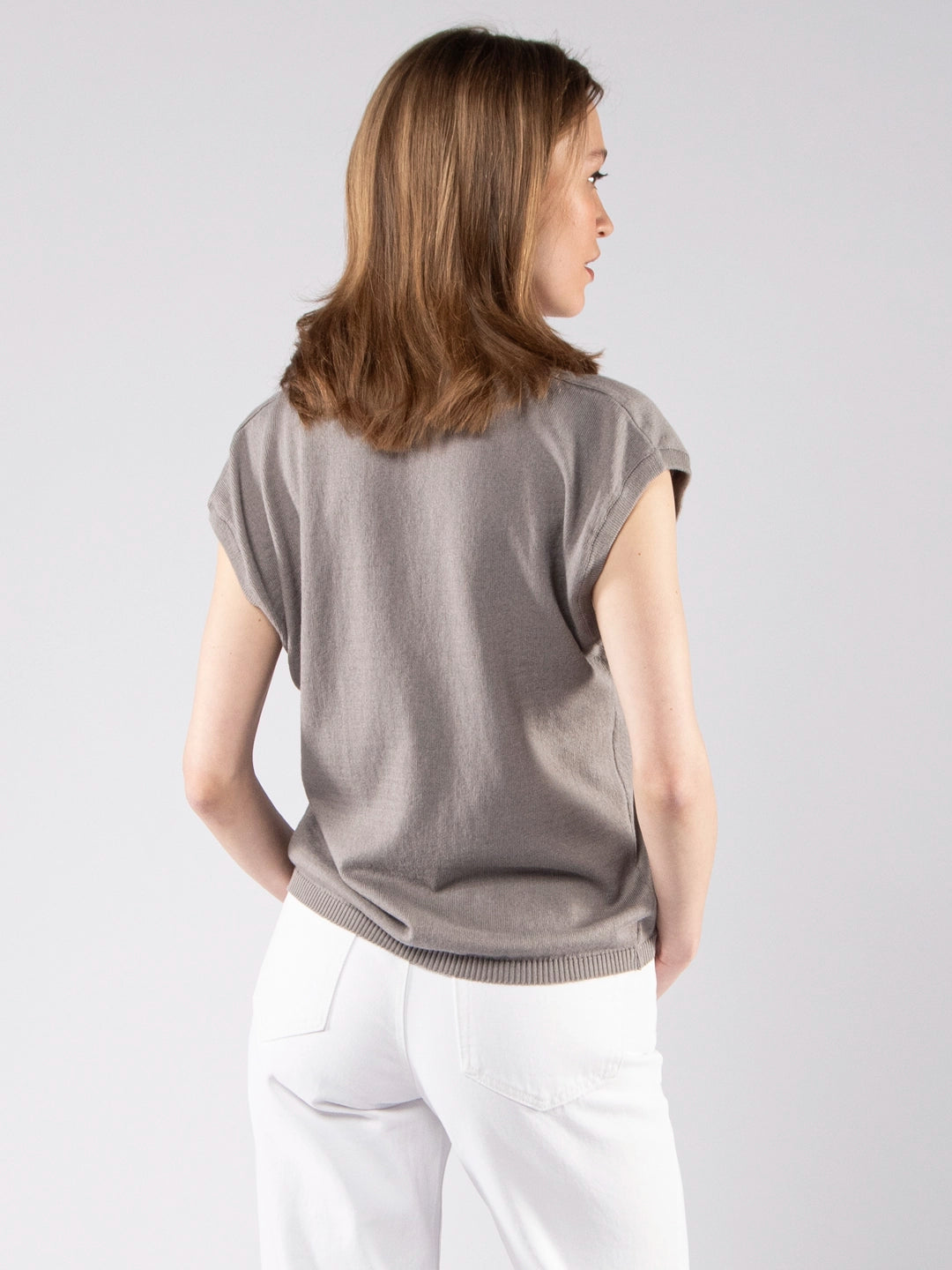 Camisola Decote V Ultraleve Cinza em Fio de Algodão Orgânico GOTS