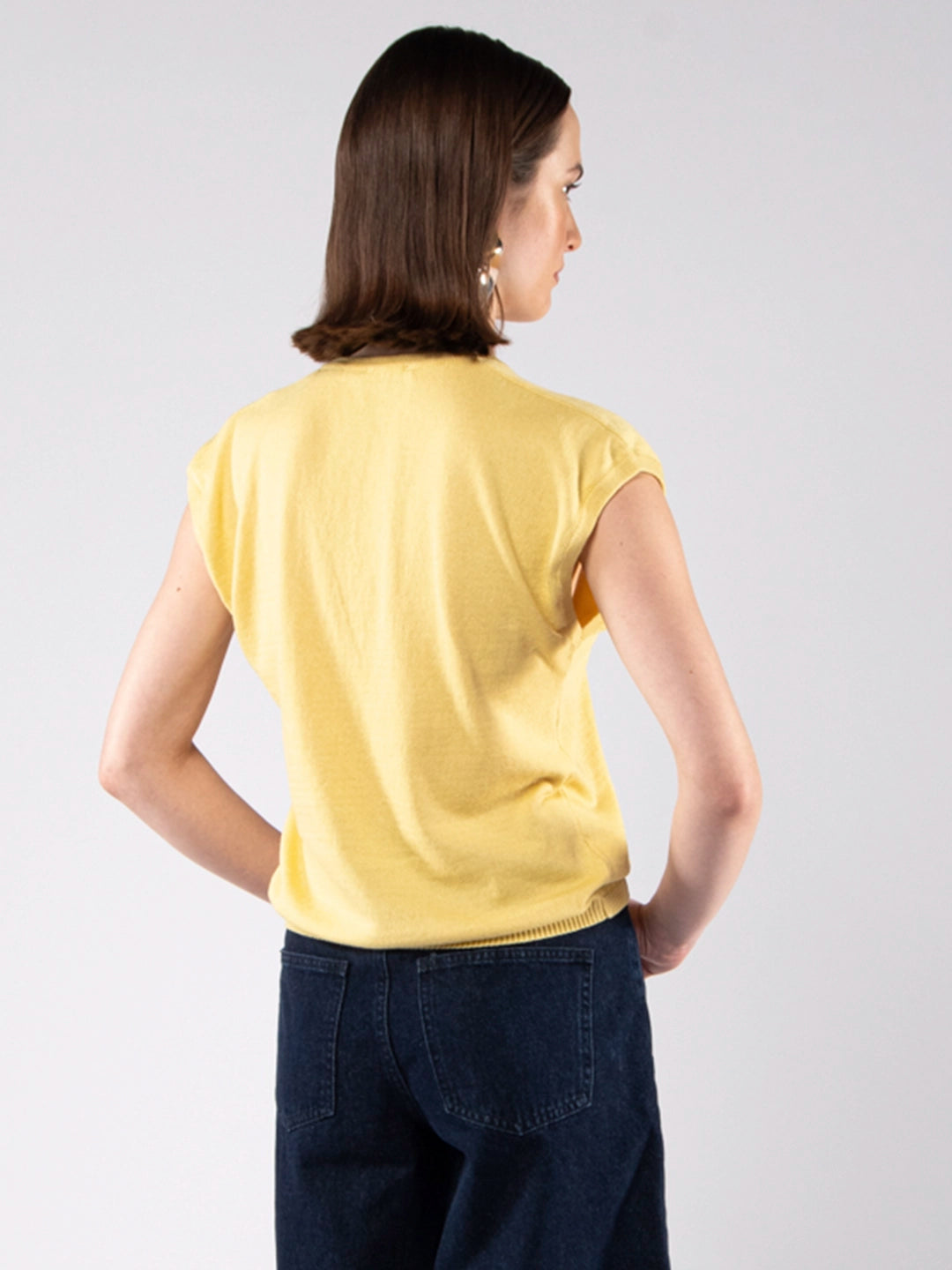 Camisola Decote V Ultraleve Amarelo Manteiga em Fio de Algodão Orgânico GOTS
