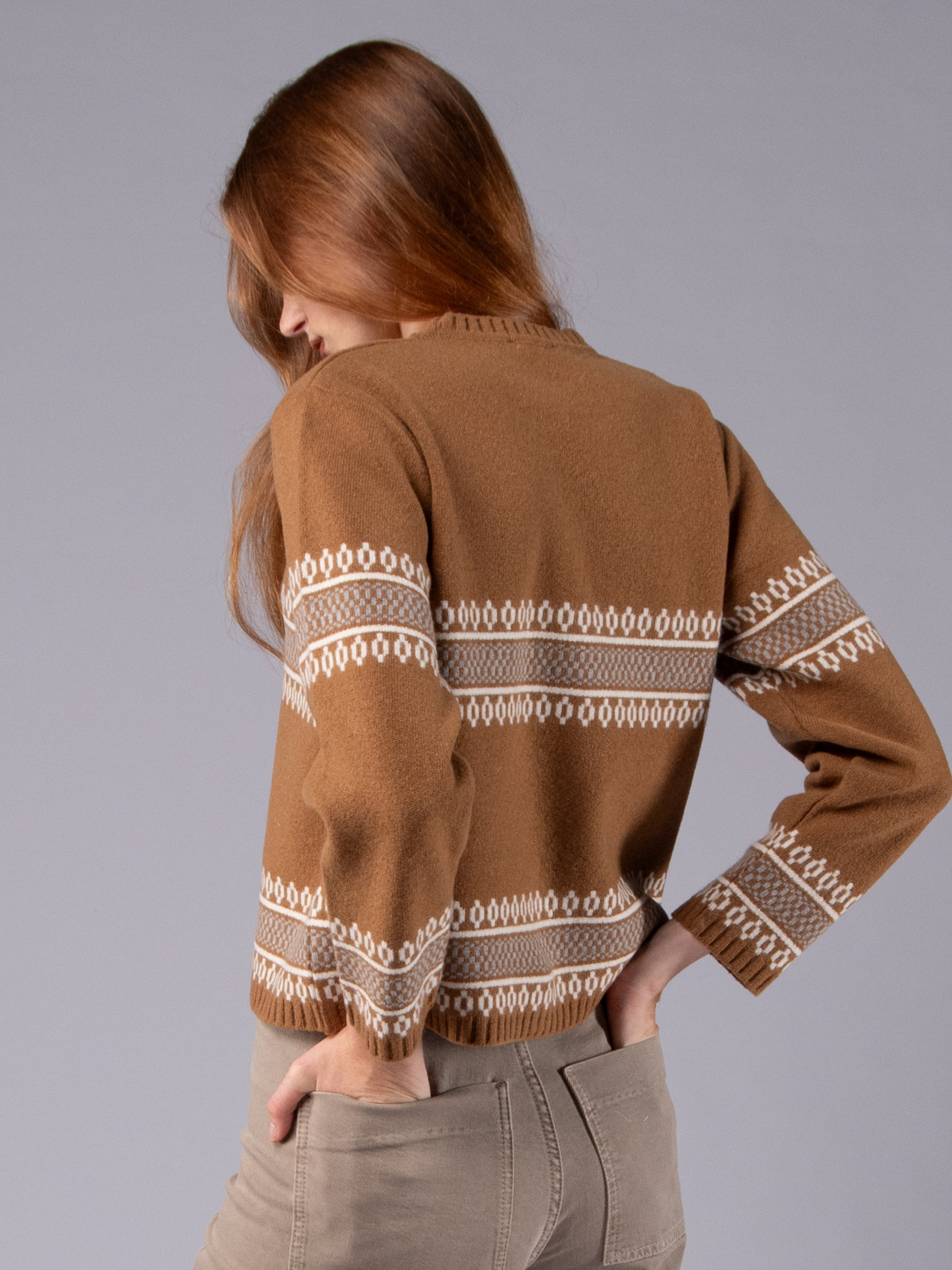 Camisola de Malha Jacquard Étnico - Charuto