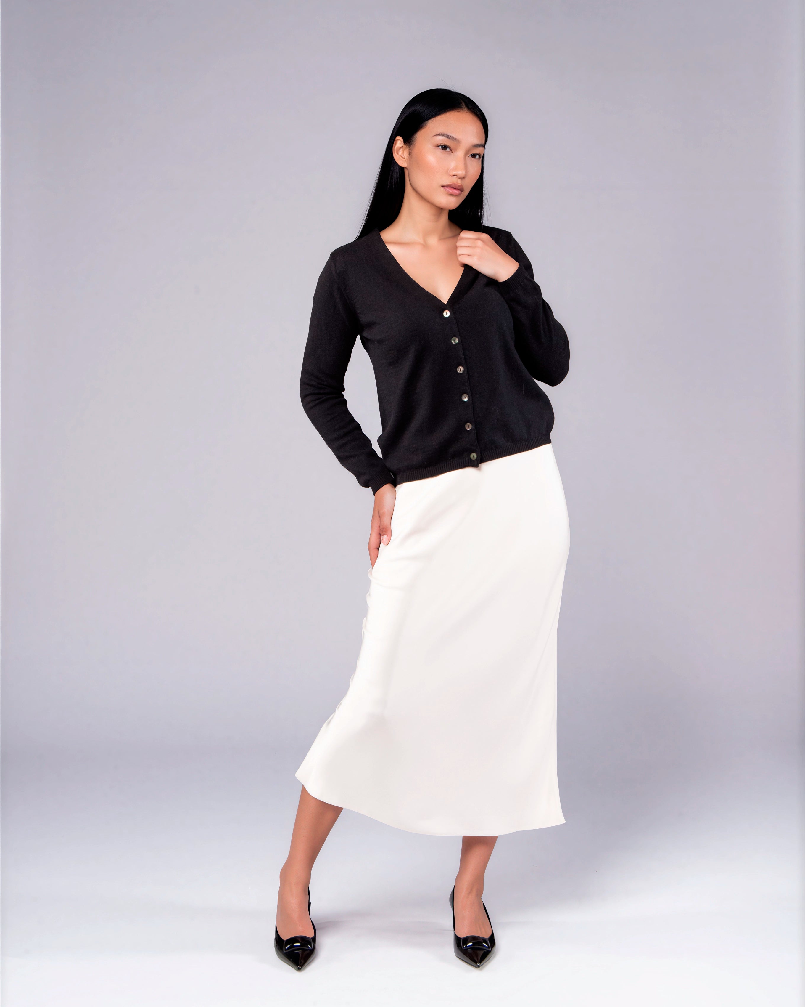 Chaqueta con cuello de pico de lana merina y algodón orgánico