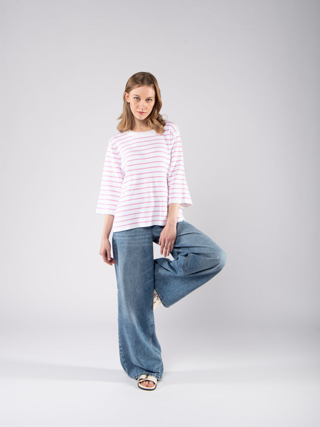 White T-Shirt with Pink Stripes in GOTS Organic Cotton