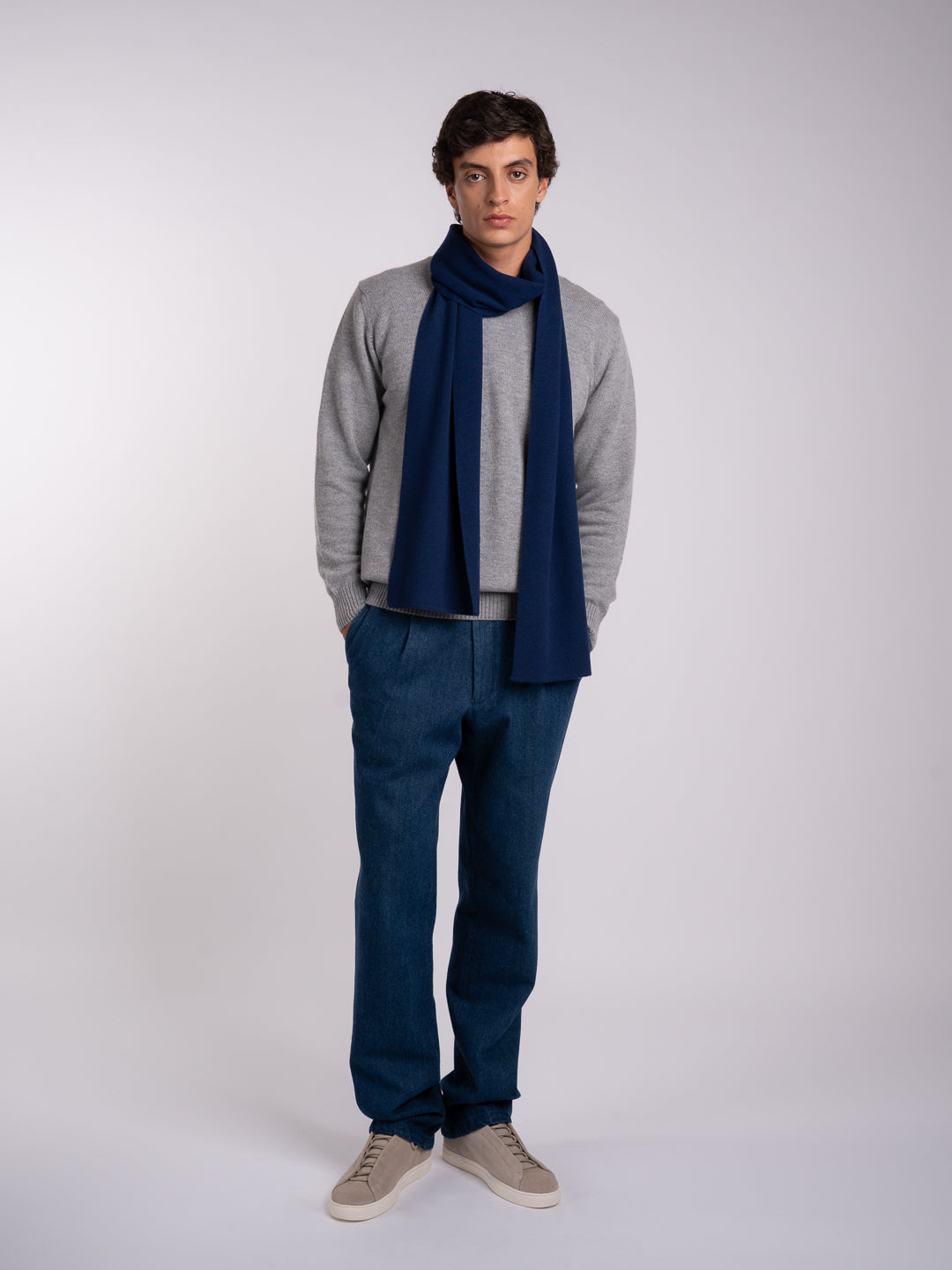 Men's midnight blue scarf in a soft knit, made in Portugal