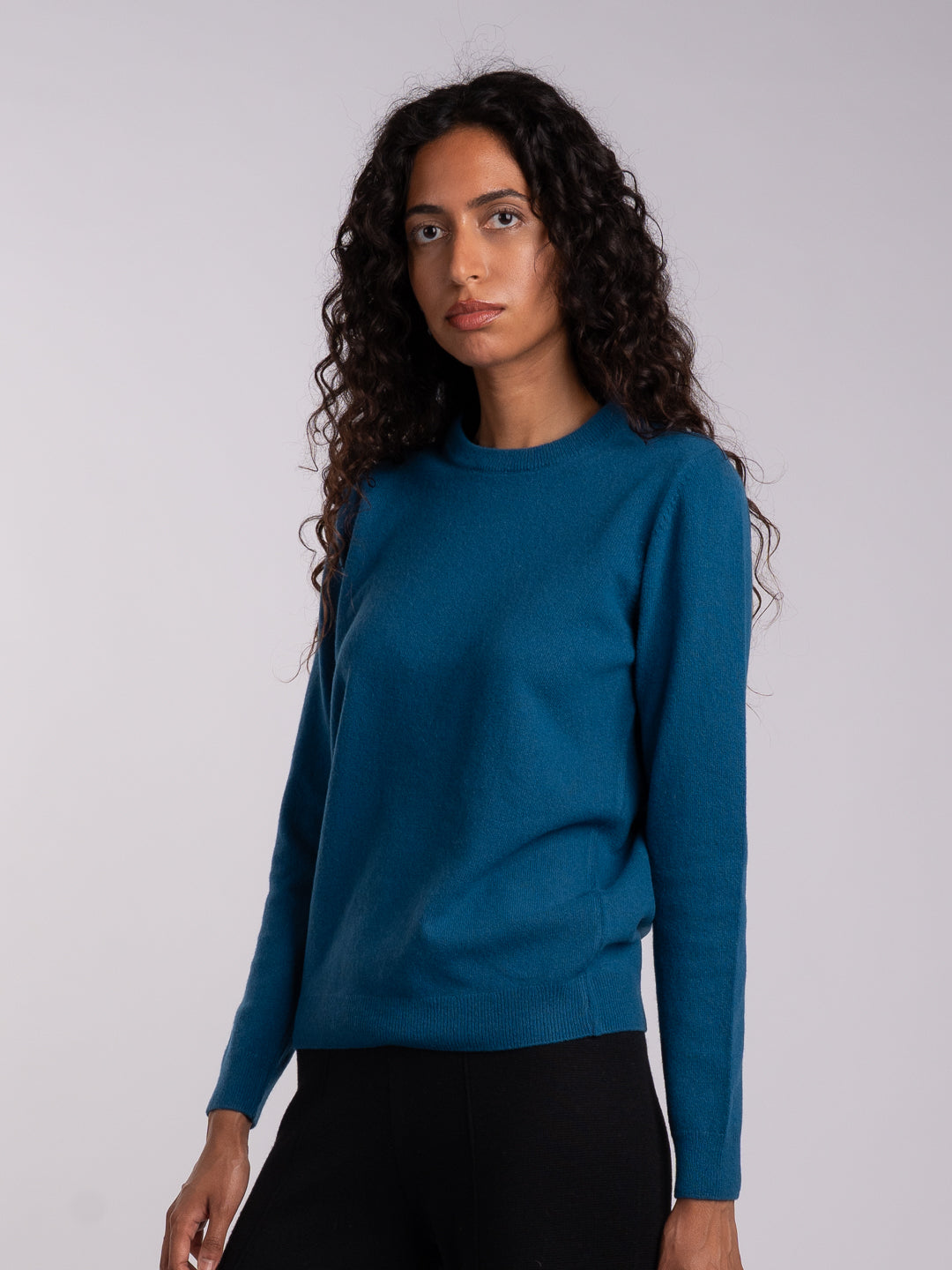Camisola de malha em Lambswool azul-petróleo para senhora - vista frontal | Achega