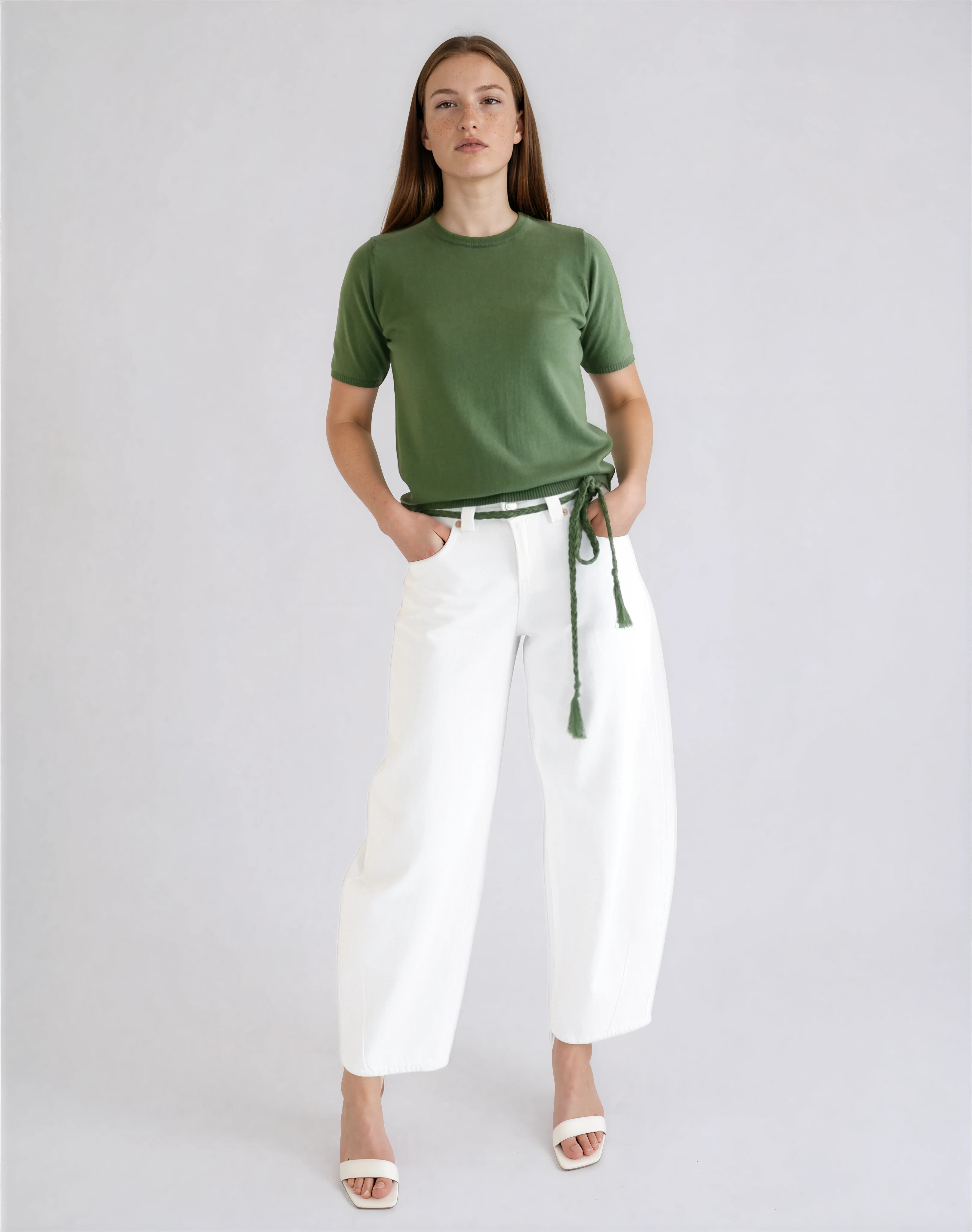 Ultra-Light Olive Green Sweatshirt Made from GOTS-Certified Organic Cotton Yarn